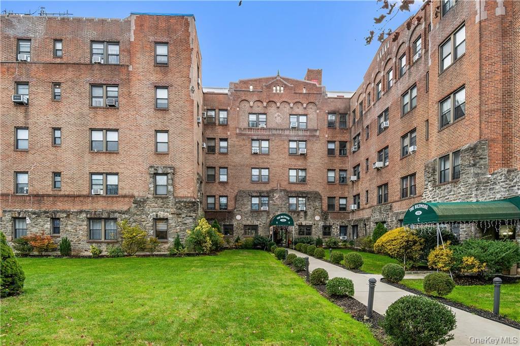 #12 photo, 4784 Boston Post Road, Pelham , NY 10803