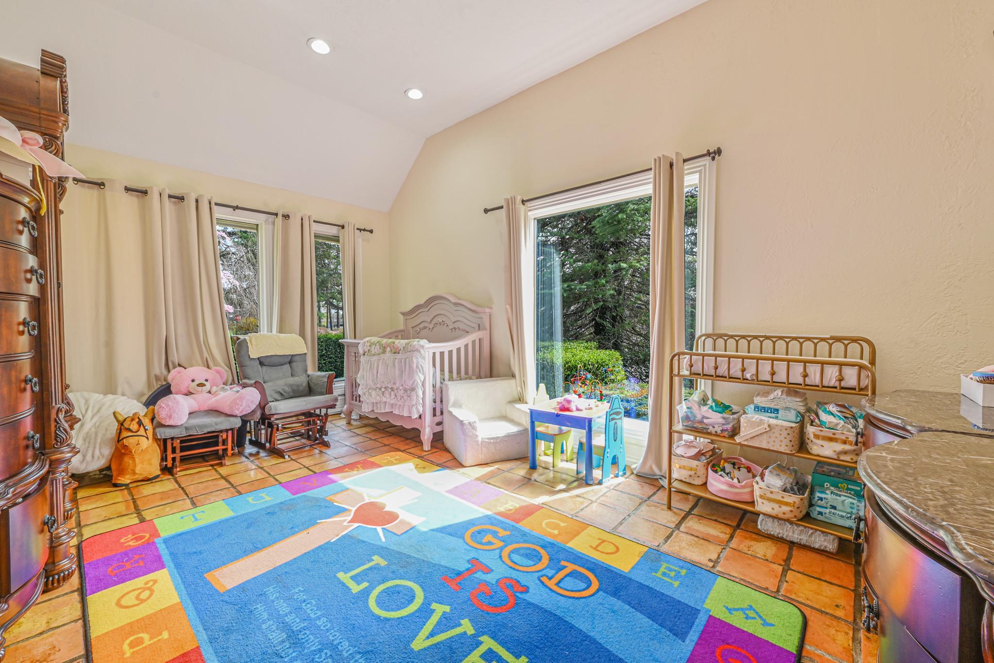 #16 photo, 527 Deer Park Avenue, Dix Hills , NY 11746-5207