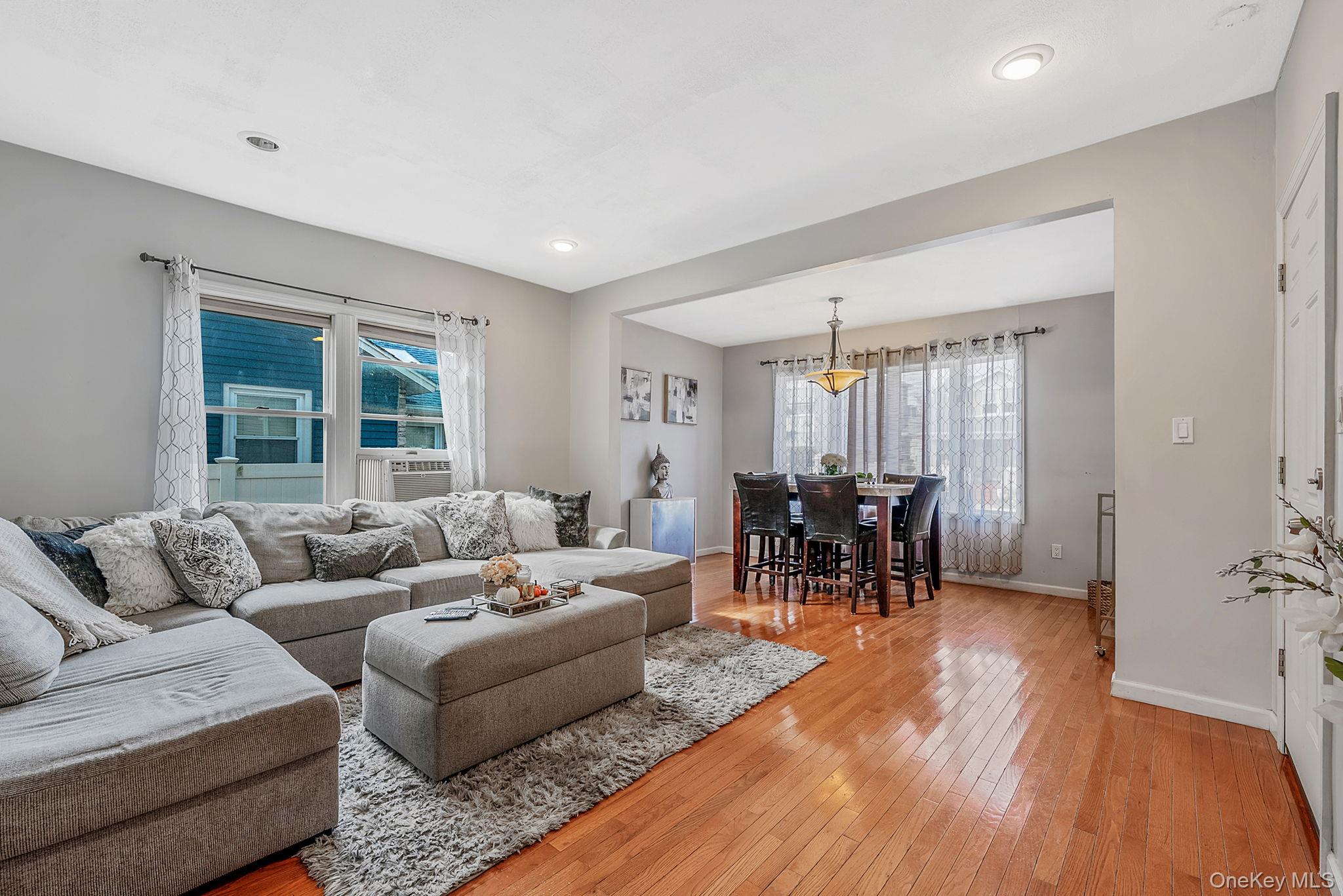 #11 photo, 236 W Pine Street, ナッソー郡 Long Beach , NY 11561