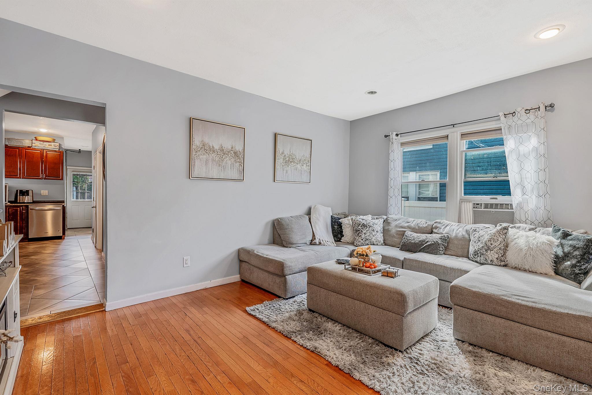 #13 photo, 236 W Pine Street, ナッソー郡 Long Beach , NY 11561