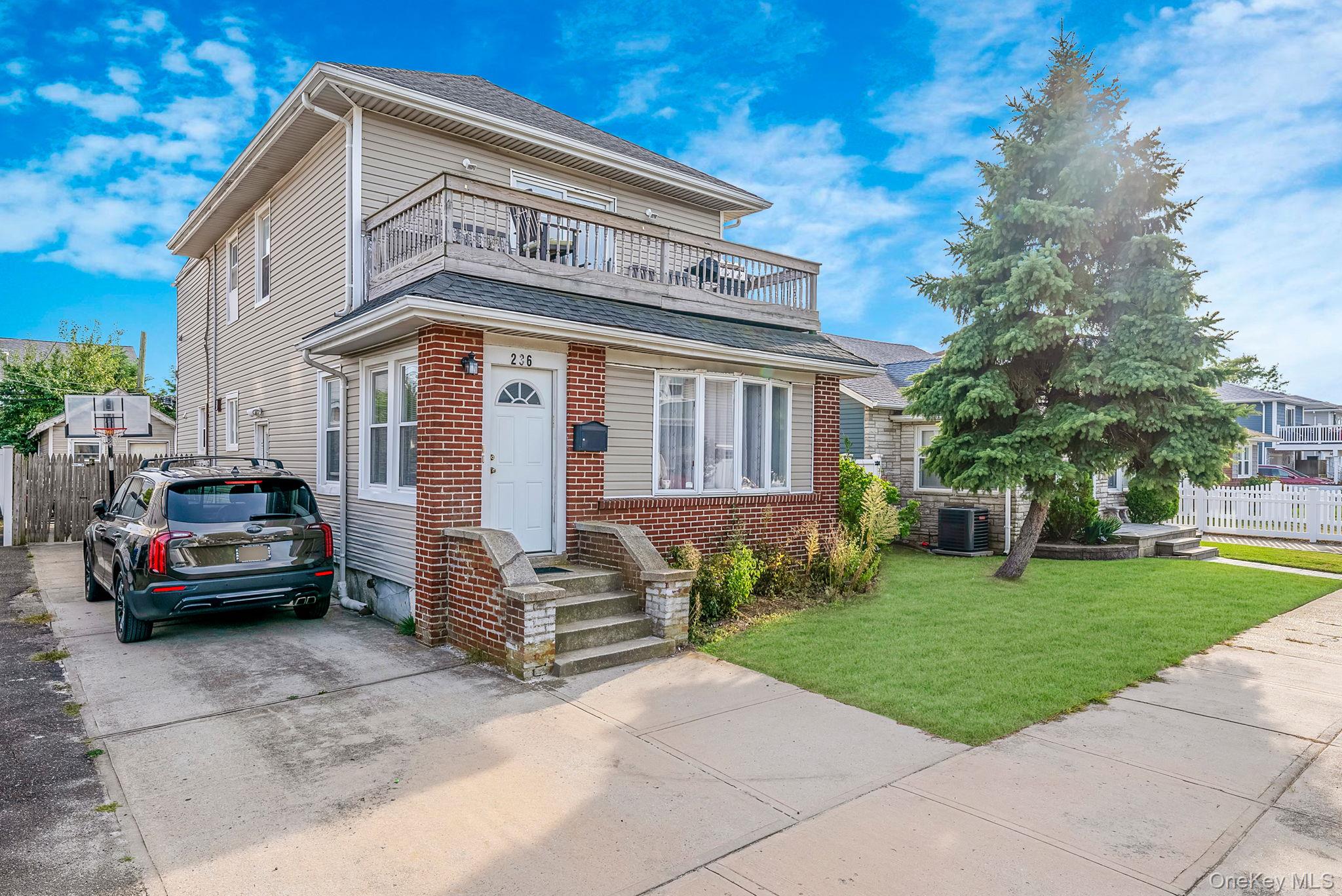 #3 photo, 236 W Pine Street, ナッソー郡 Long Beach , NY 11561