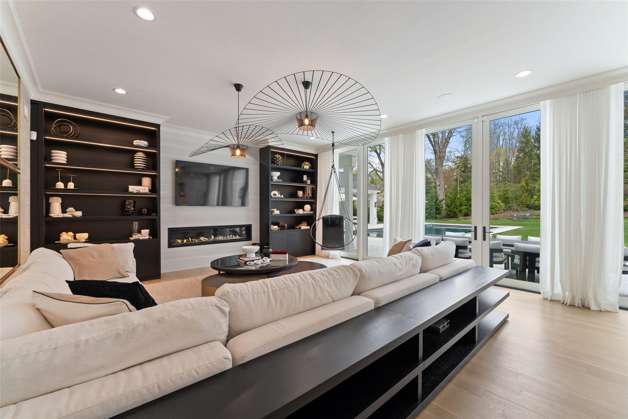 #11 photo, 17 Oxford Road, Scarsdale , NY 10583