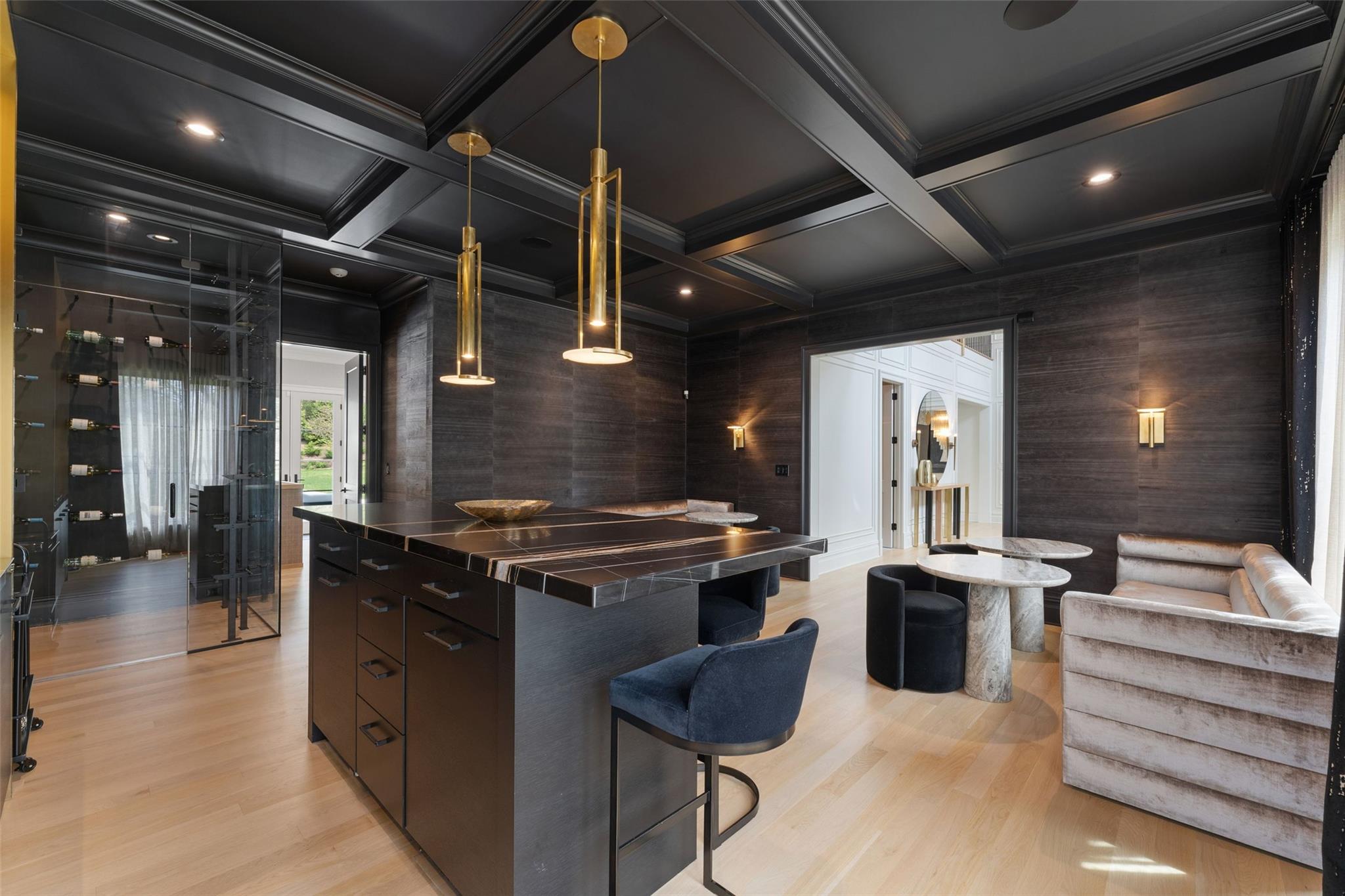 #14 photo, 17 Oxford Road, Scarsdale , NY 10583