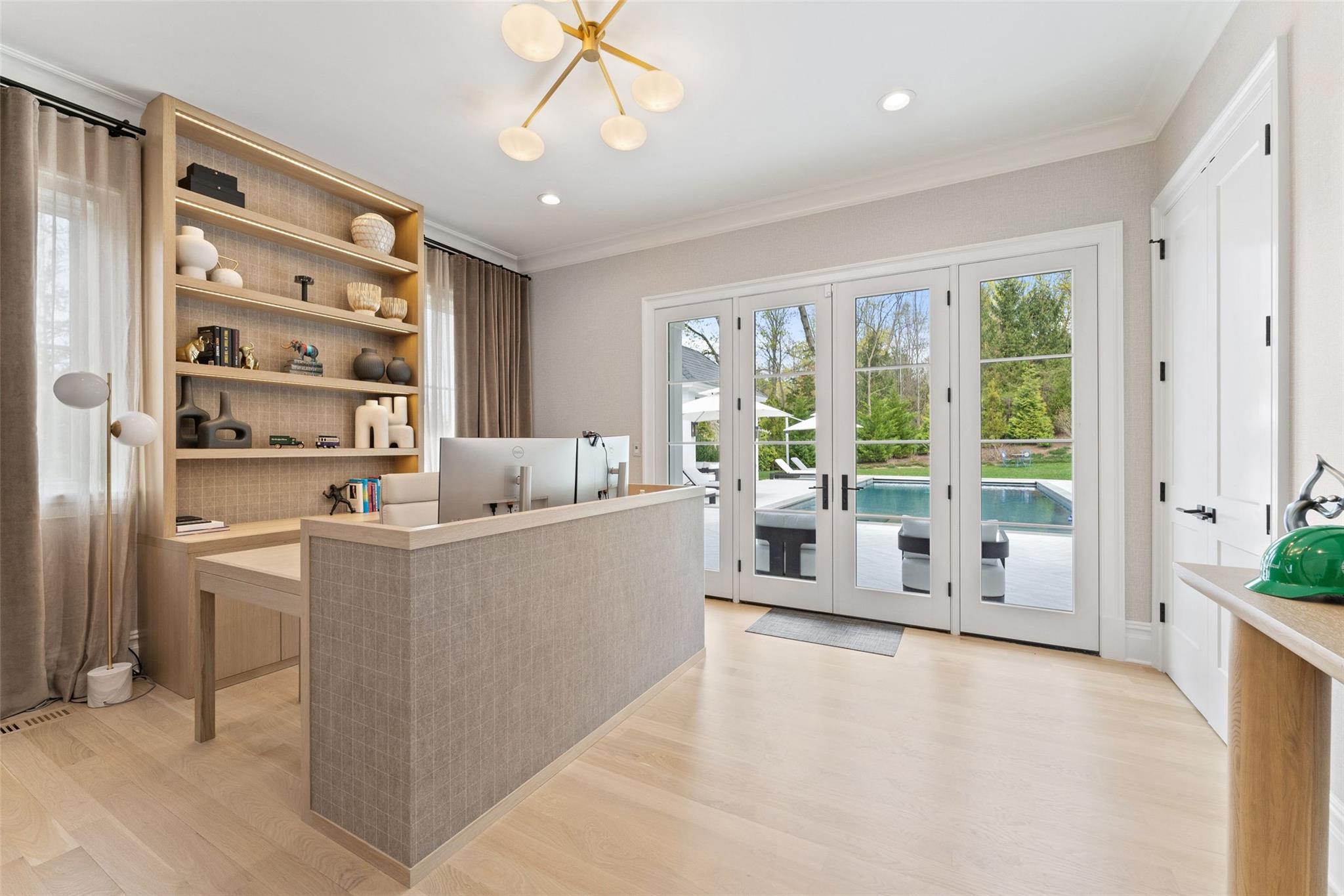 #18 photo, 17 Oxford Road, Scarsdale , NY 10583