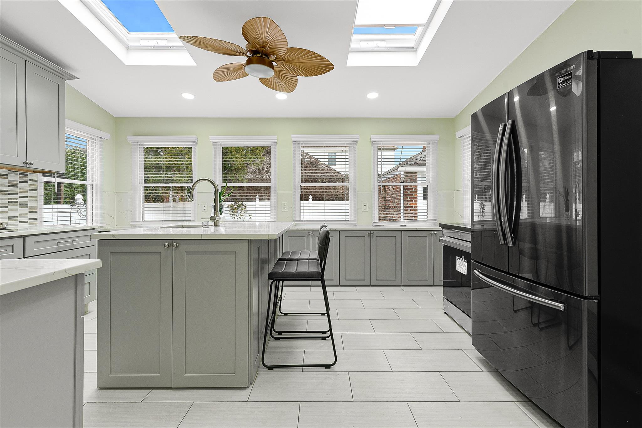 #11 photo, 29-31 170 Street, Куинс ‖ Flushing , NY 11358