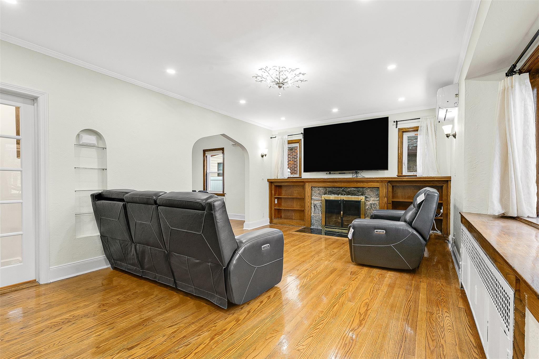 #4 photo, 29-31 170 Street, Куинс ‖ Flushing , NY 11358