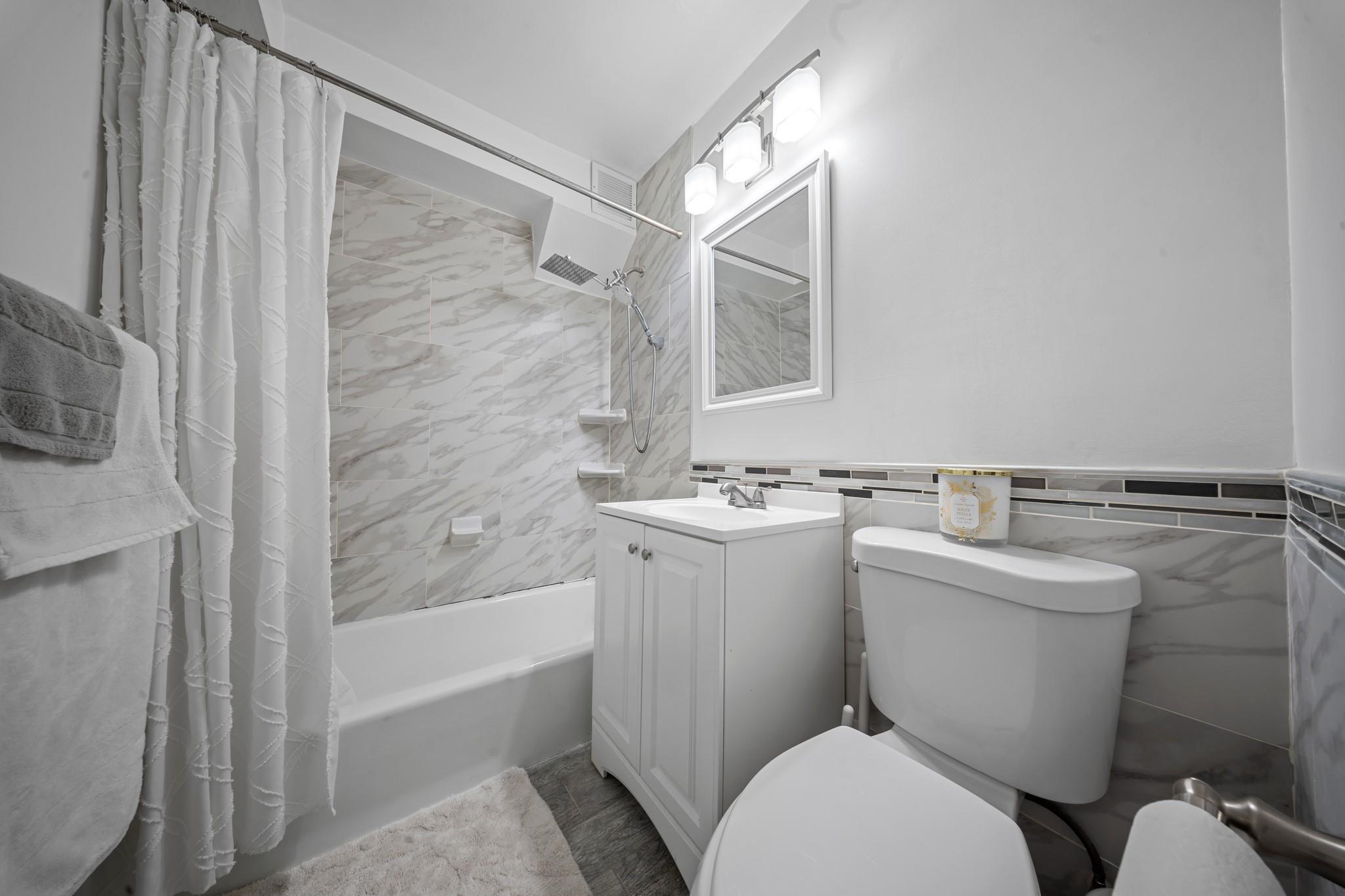 #15 photo, 5803 Calloway Street, كوينز Corona , NY 11368