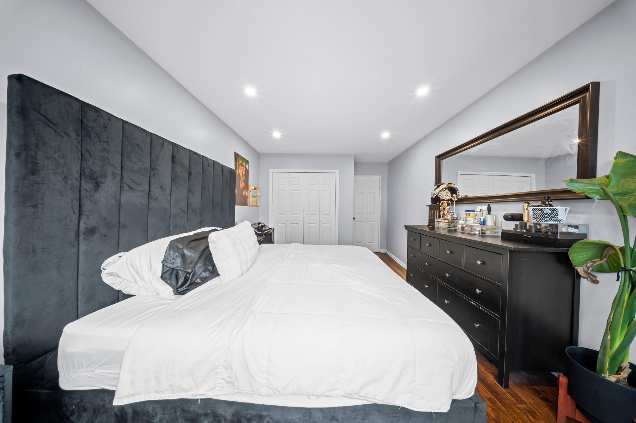 #17 photo, 5803 Calloway Street, كوينز Corona , NY 11368