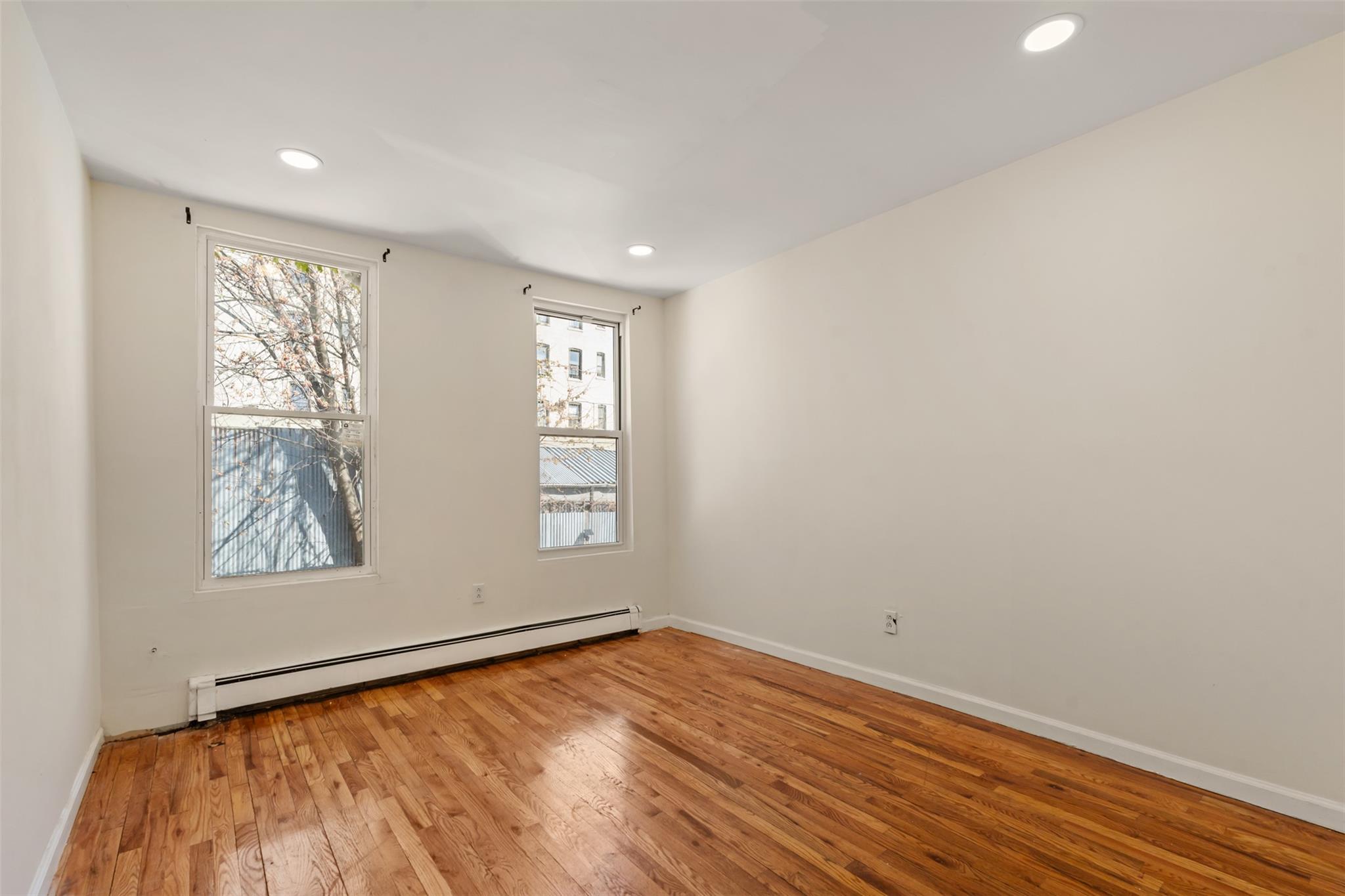 #11 photo, 4392 Park Avenue, ブロンクス区 Bronx , NY 10457