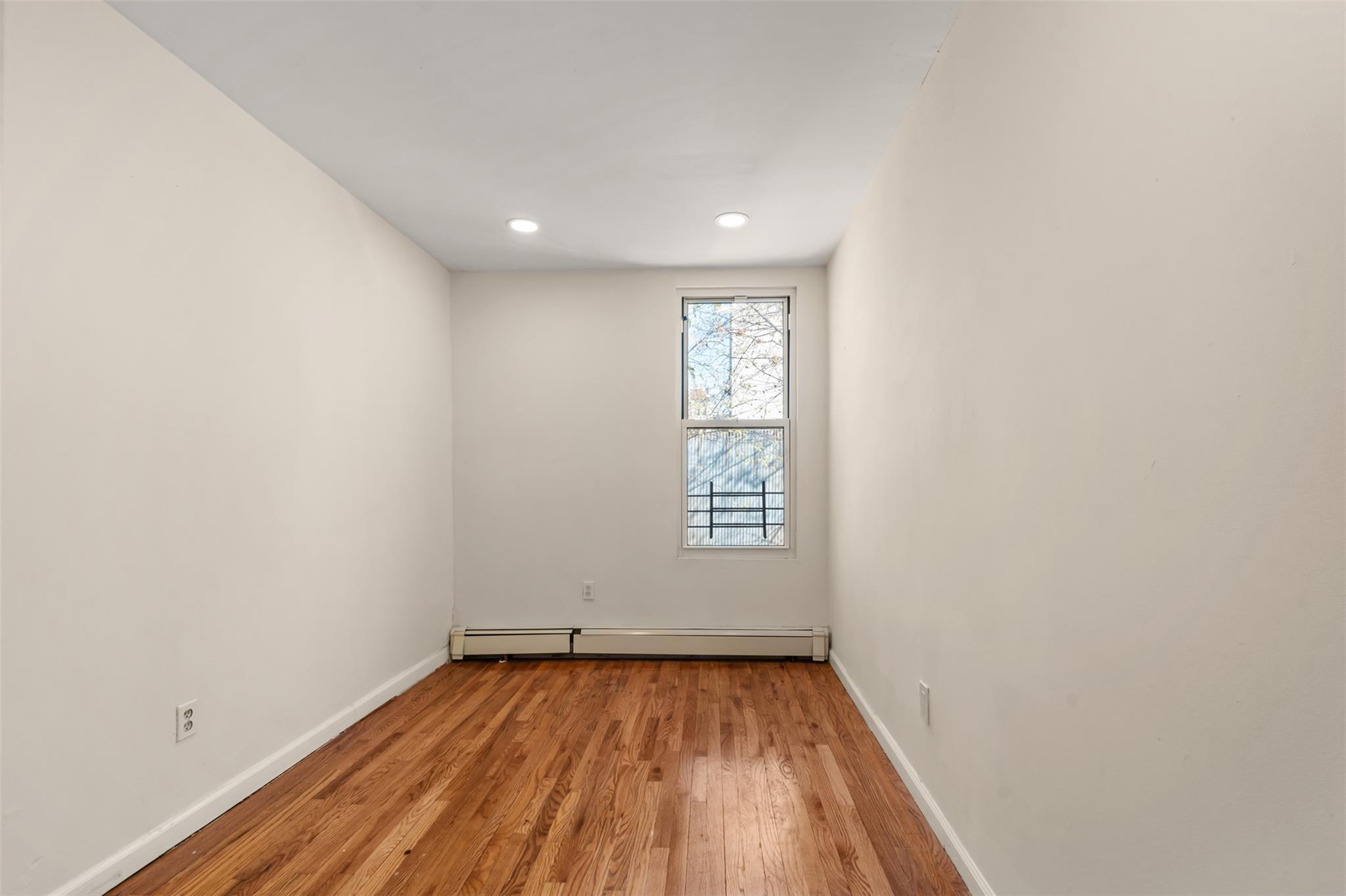 #12 photo, 4392 Park Avenue, ブロンクス区 Bronx , NY 10457