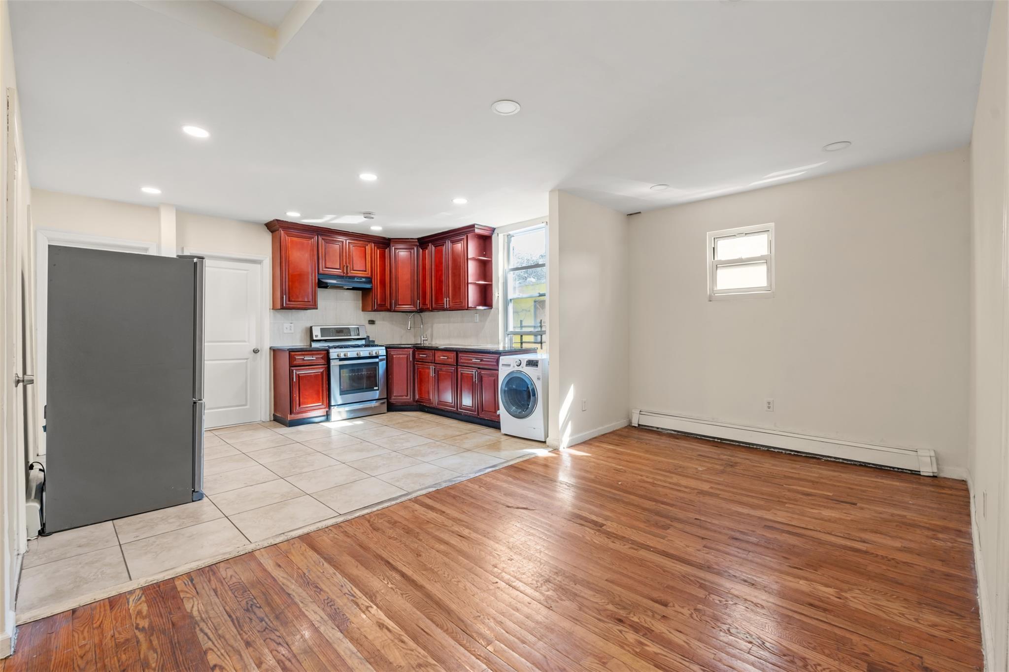 #2 photo, 4392 Park Avenue, ブロンクス区 Bronx , NY 10457