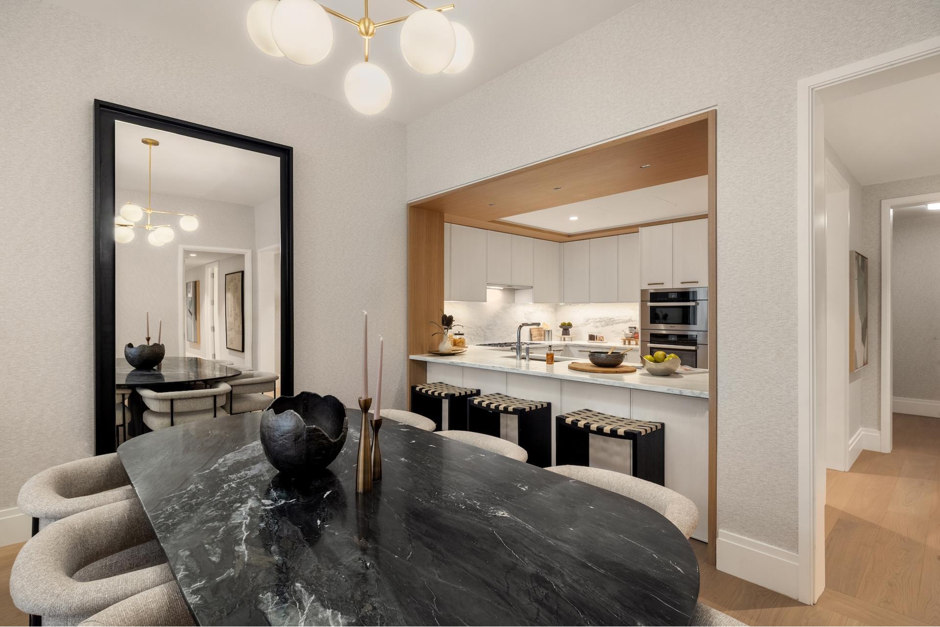 #13 photo, 50 W 66TH Street, マンハッタン Lincoln Square , NY 10023