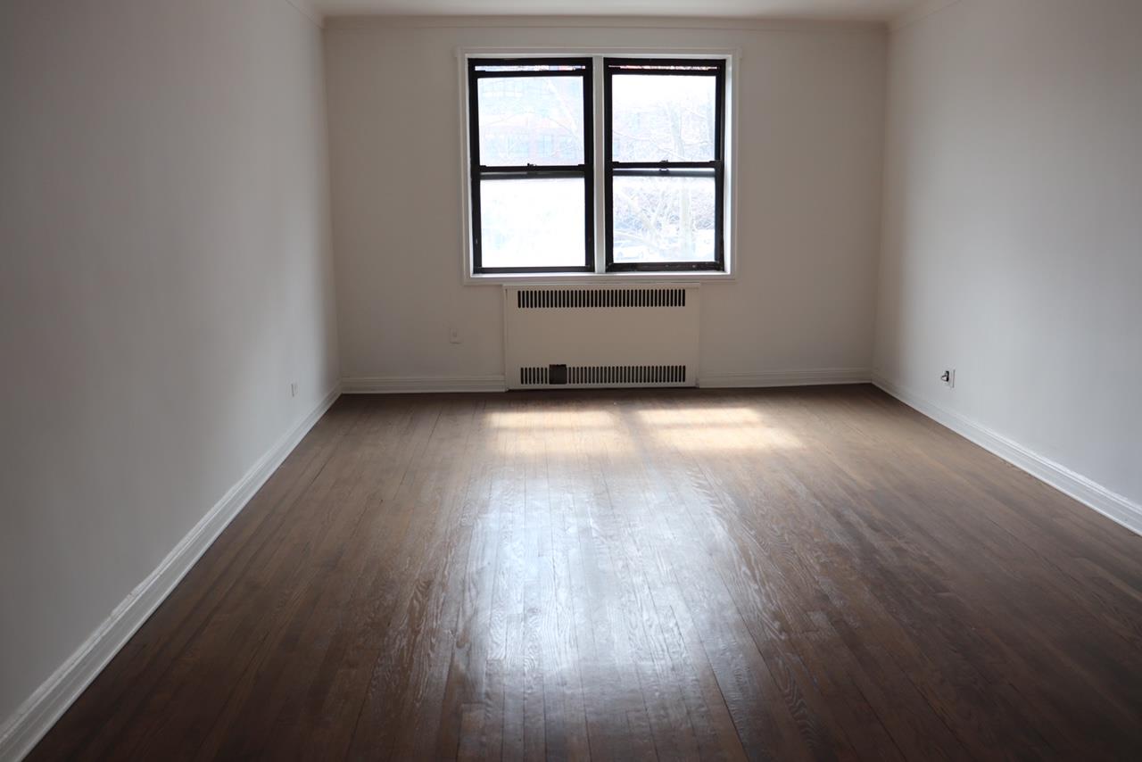 #6 photo, 69-40 Yellowstone Boulevard, Forest Hills , NY 11375