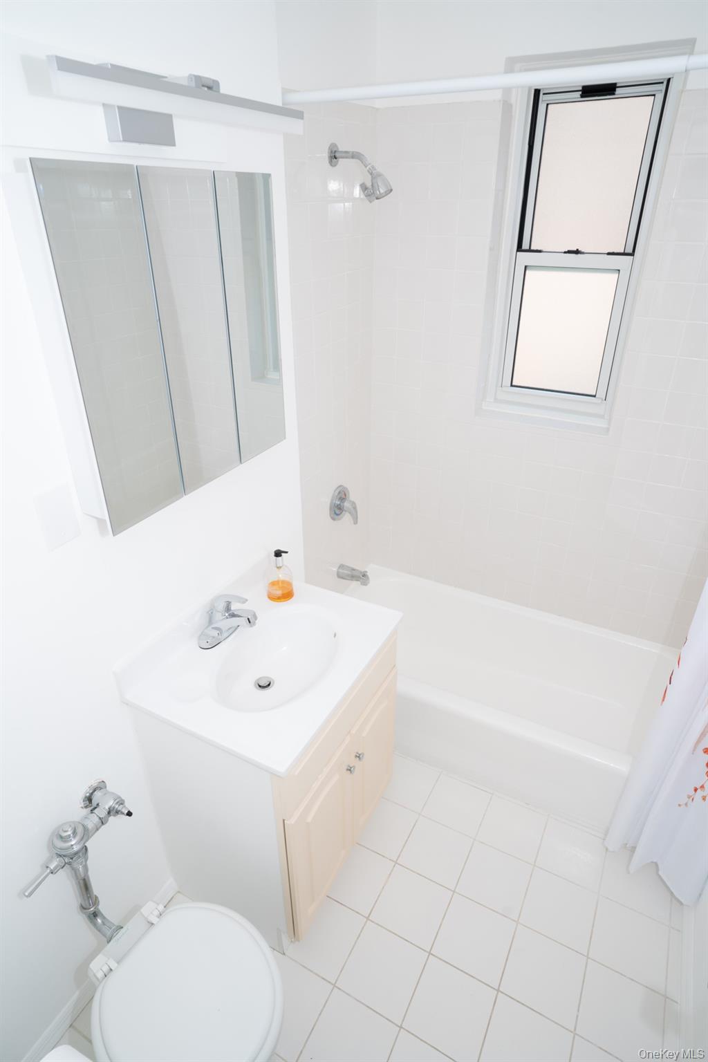 #9 photo, 279 N Broadway, Yonkers , NY 10701