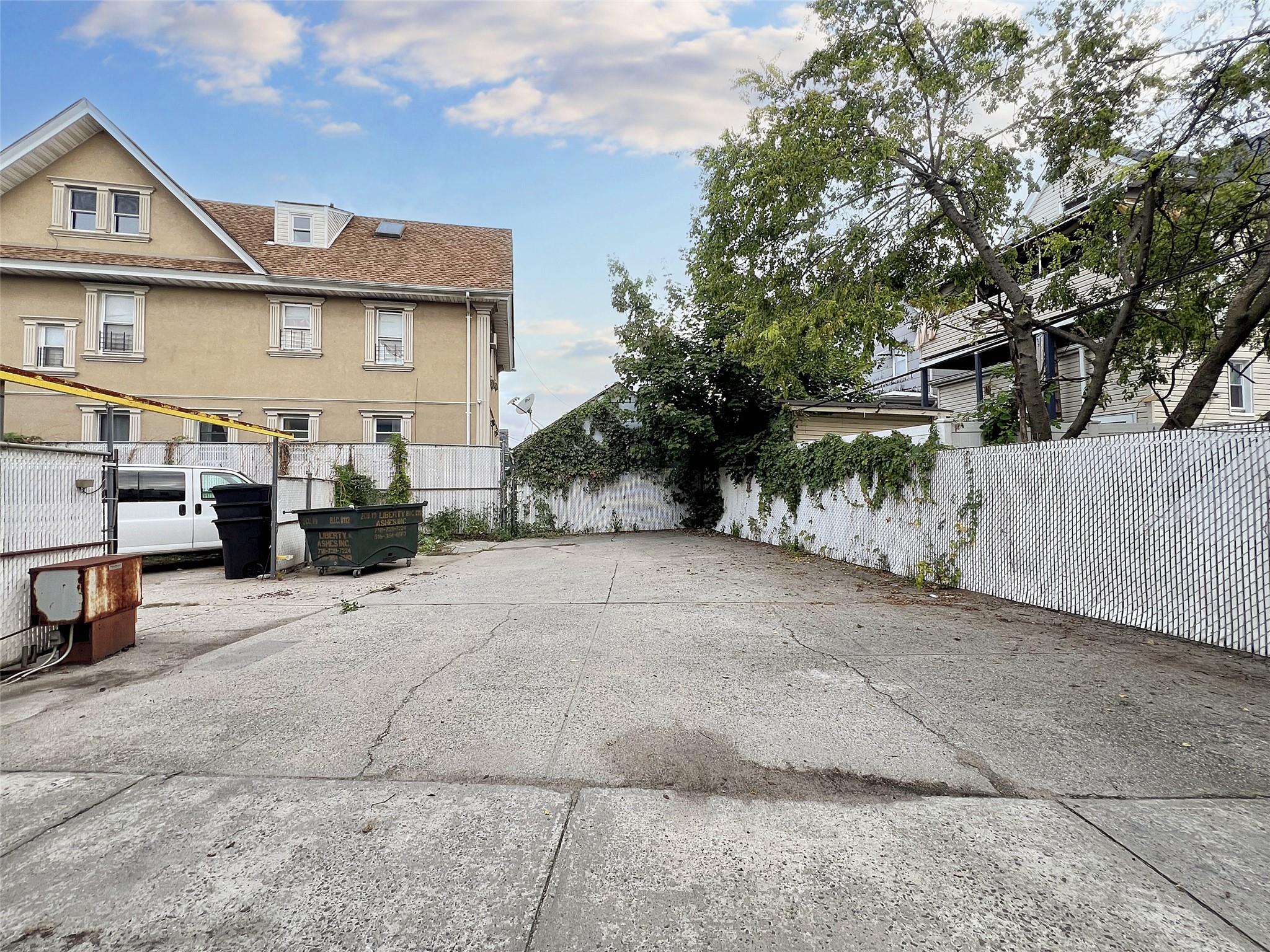 #10 photo, 105-09 Jamaica Avenue, クイーンズ区 Richmond Hill , NY 11418