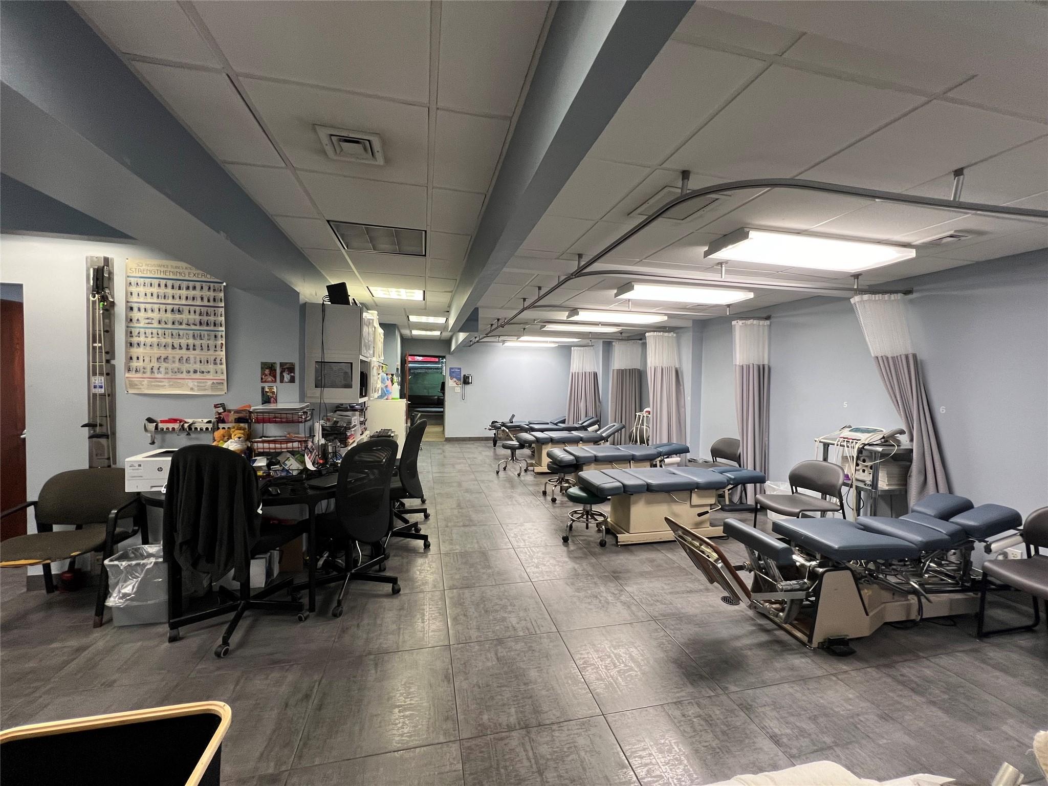 #4 photo, 105-09 Jamaica Avenue, クイーンズ区 Richmond Hill , NY 11418