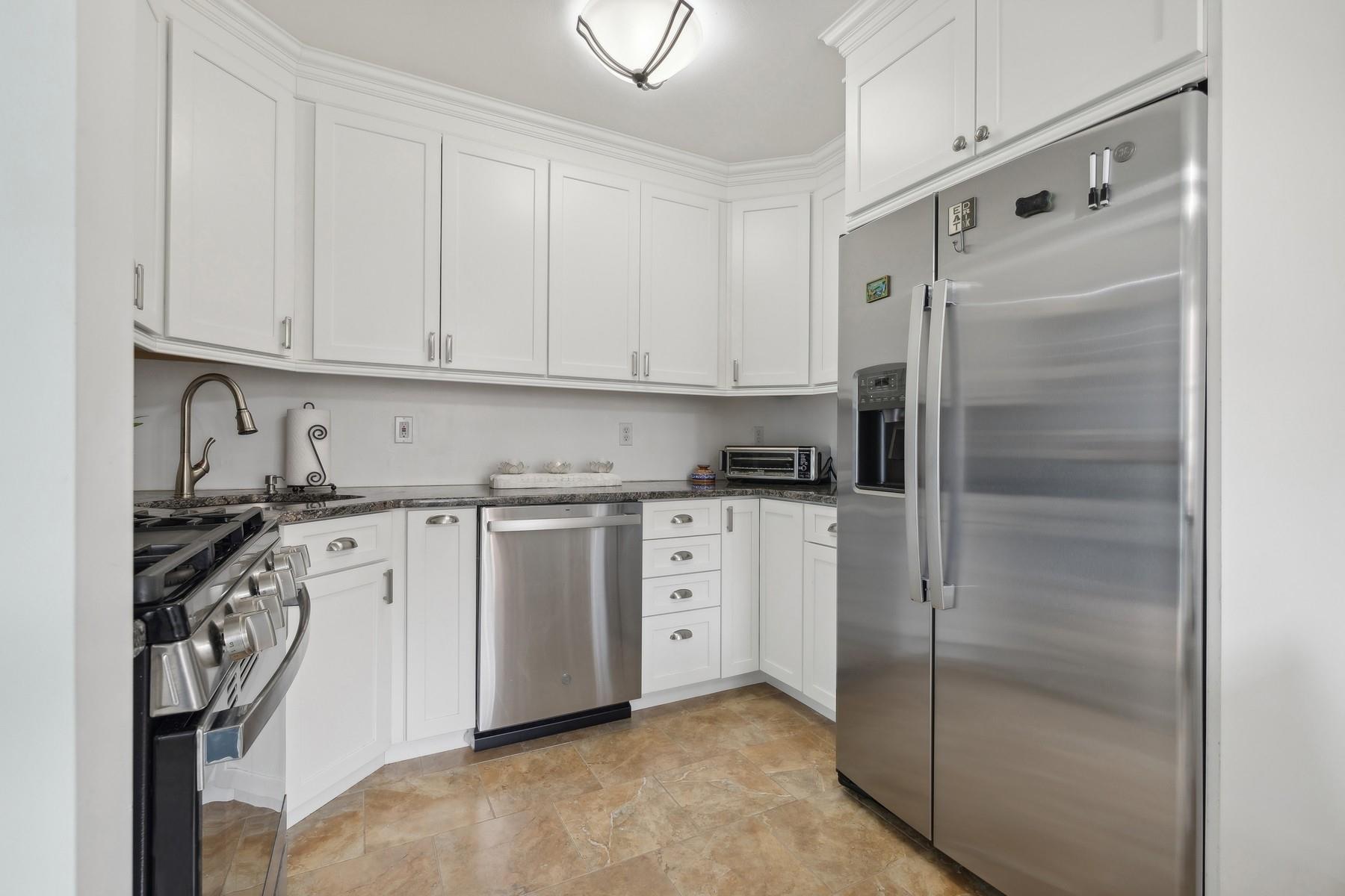 #5 photo, 605 Lake Court, سوفولك Middle Island , NY 11953