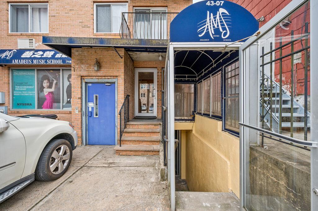 #17 photo, 43-07 162 Street, Flushing , NY 11358