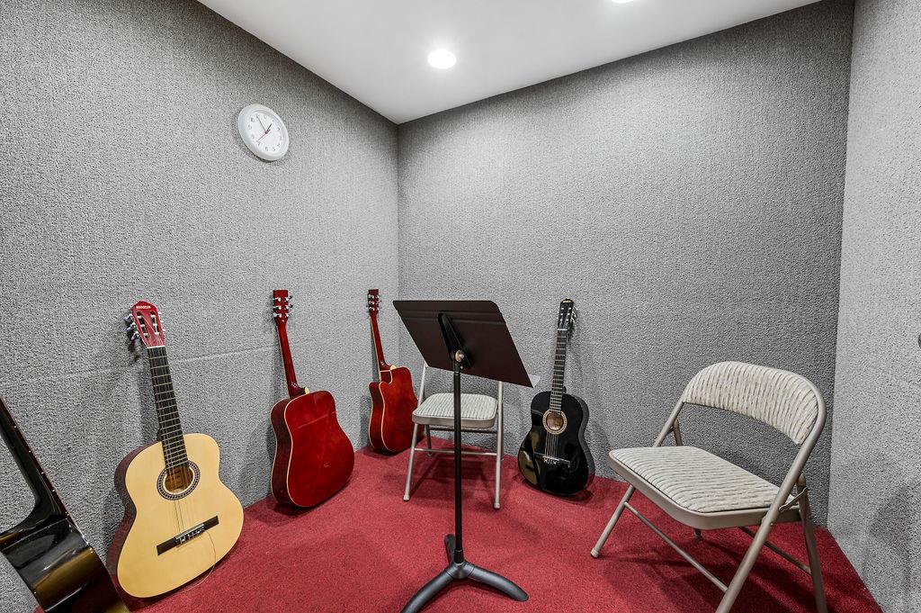 #7 photo, 43-07 162 Street, Flushing , NY 11358