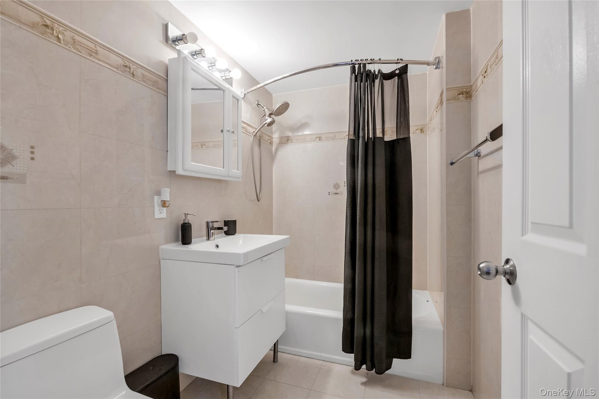 #13 photo, 65-06 Grand Central Parkway, クイーンズ区 Forest Hills , NY 11375