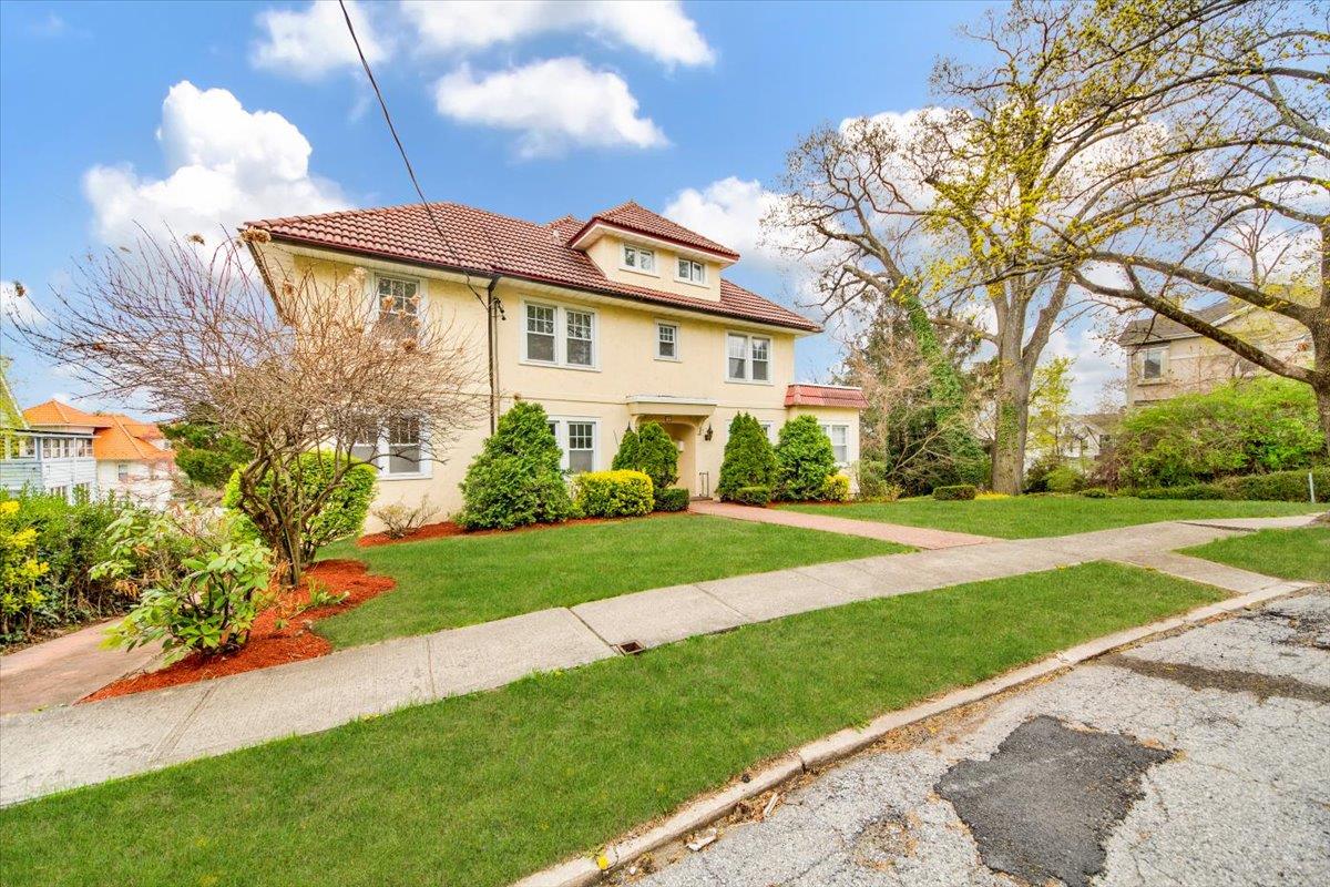 #2 photo, 12 Pilgrim Avenue, Yonkers , NY 10710