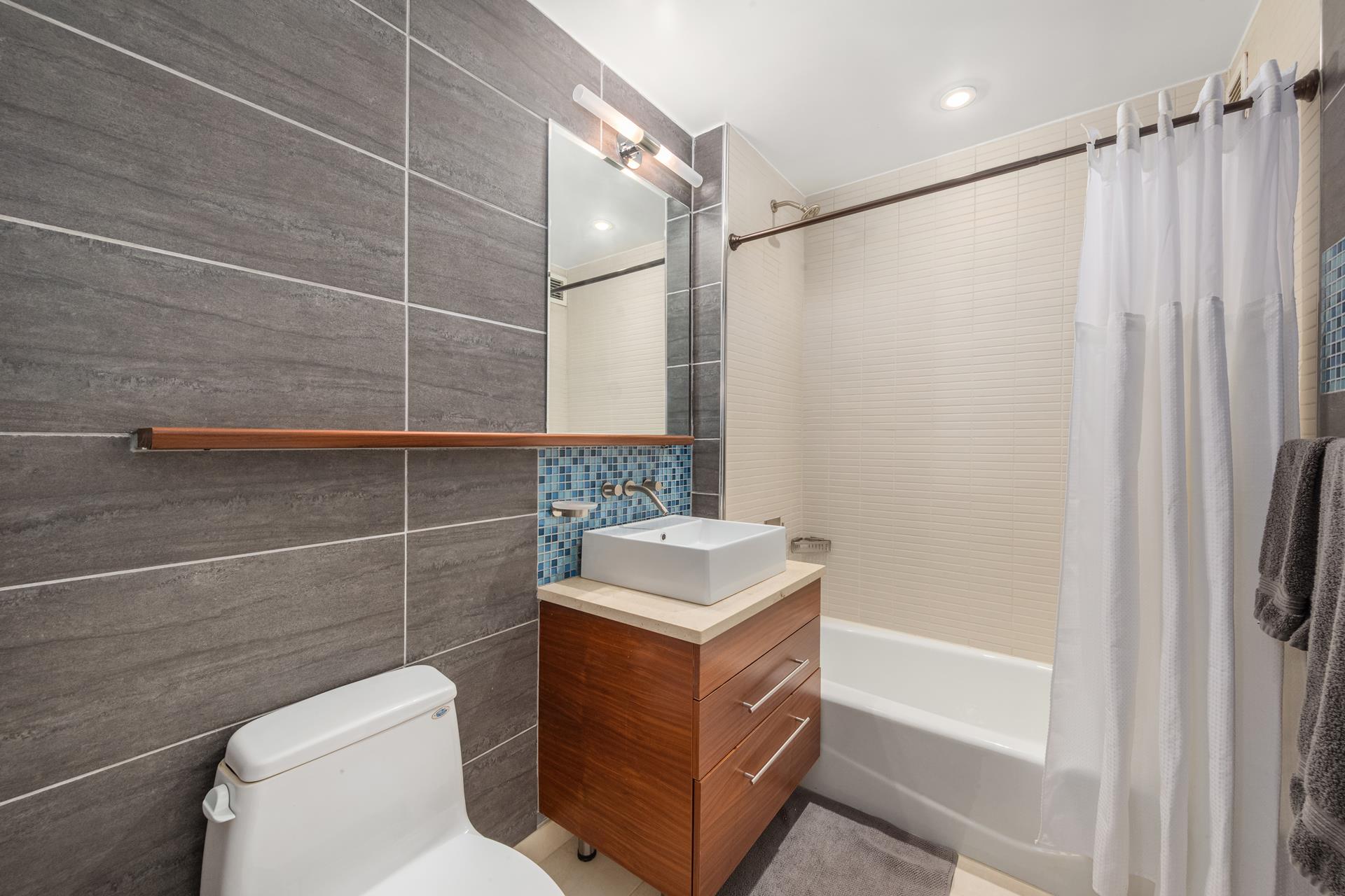 #9 photo, 225 W 60TH Street, マンハッタン Lincoln Square , NY 10023