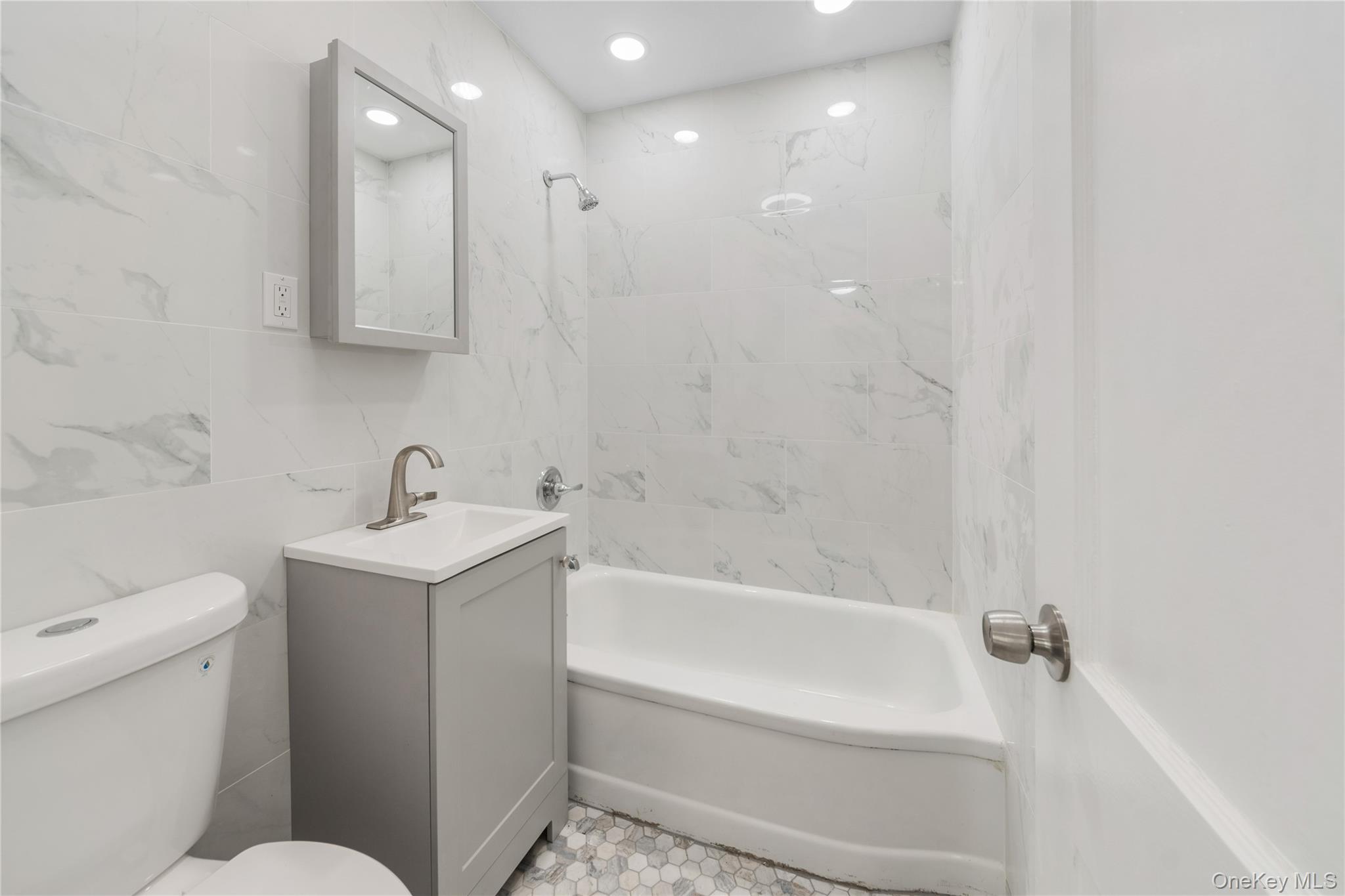 #16 photo, 84 Courter Avenue, Yonkers , NY 10705