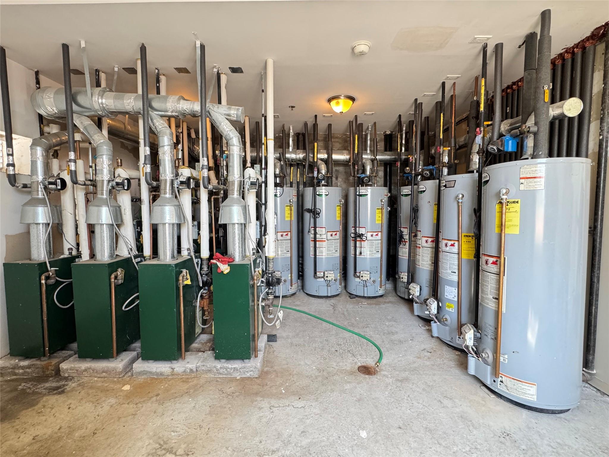 #8 photo, 53-12 102nd Street, クイーンズ区 Corona , NY 11368