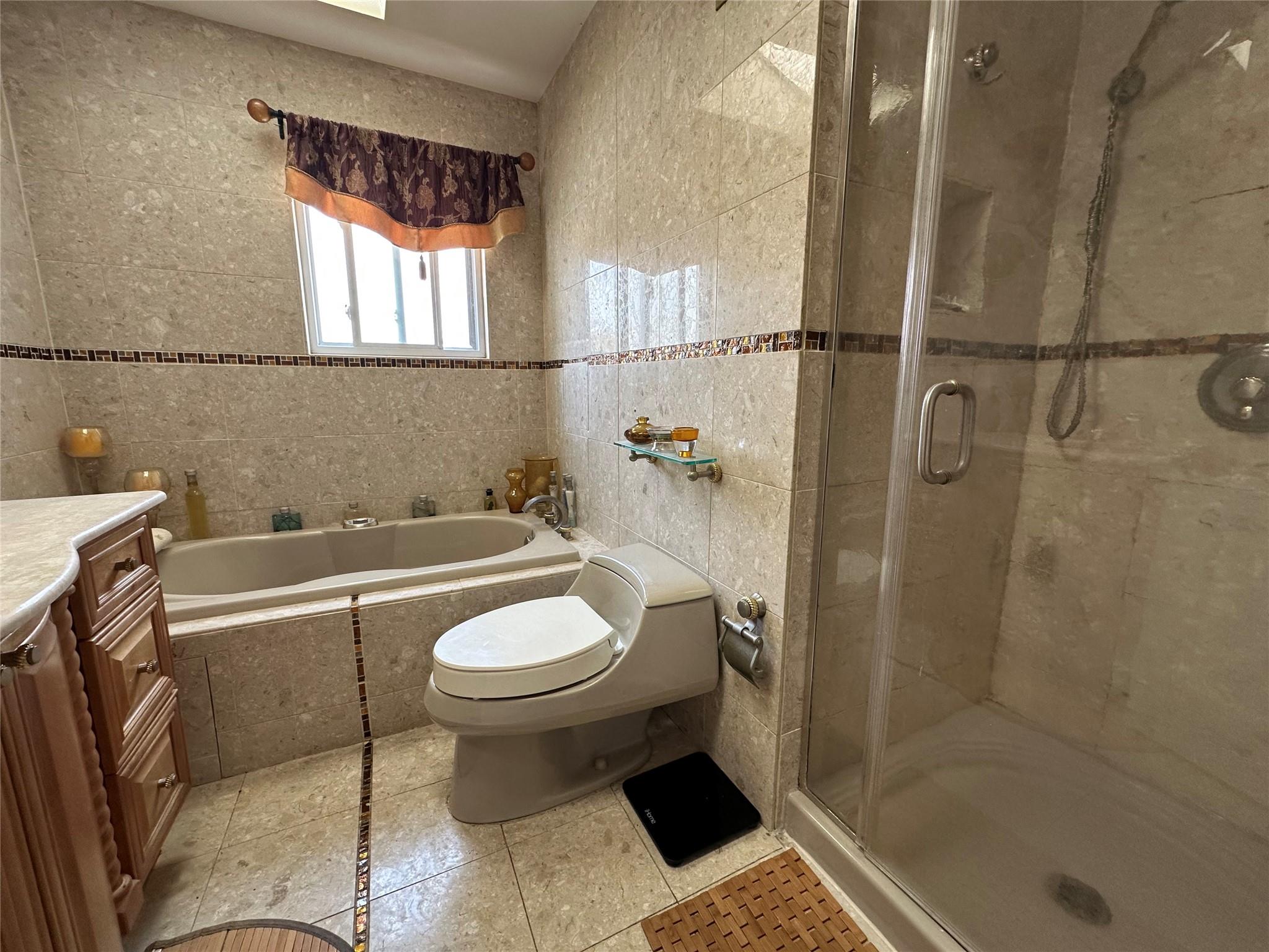 #13 photo, 919 Pinelake Drive, West Hempstead , NY 11552