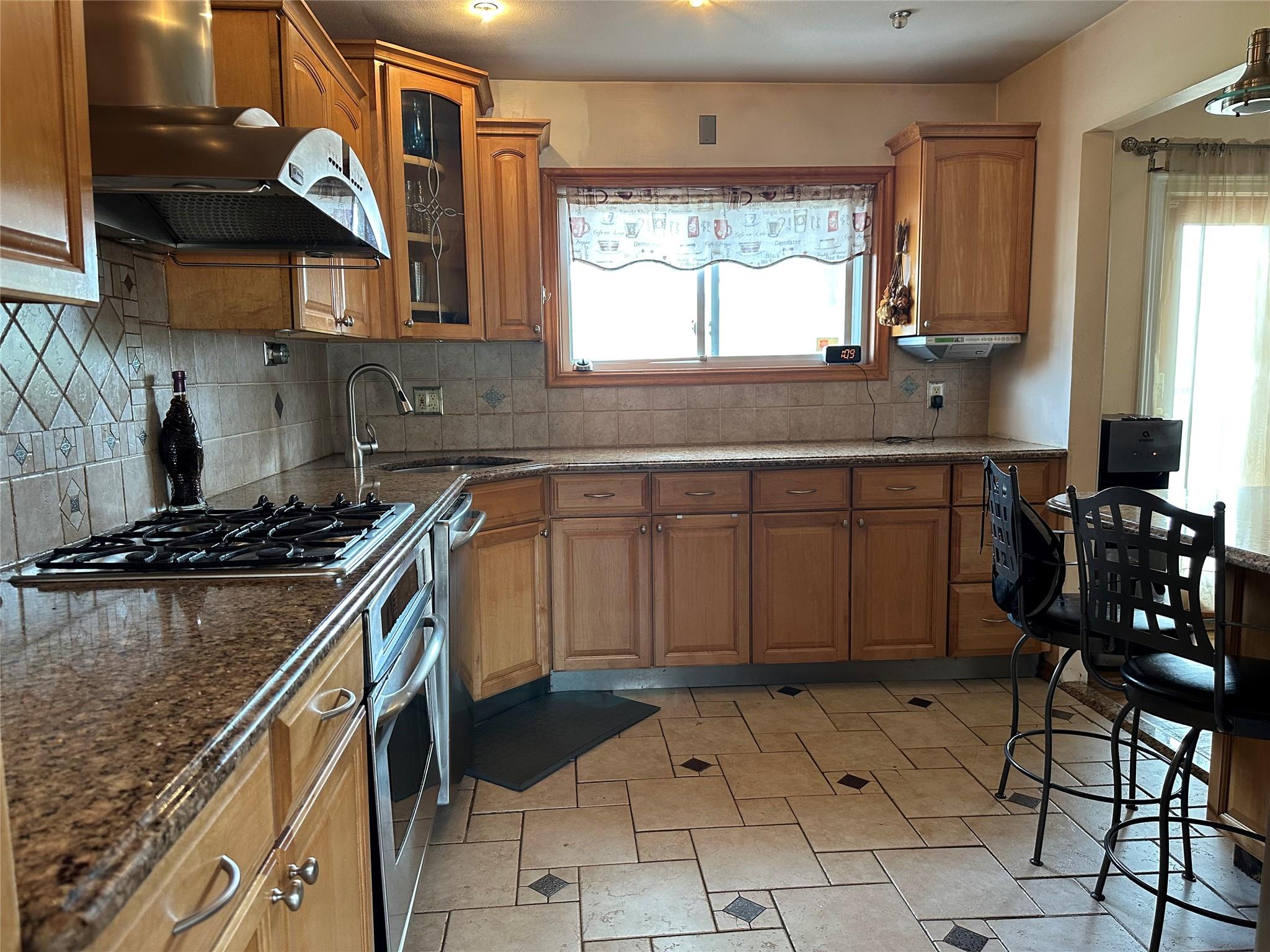 #19 photo, 919 Pinelake Drive, West Hempstead , NY 11552