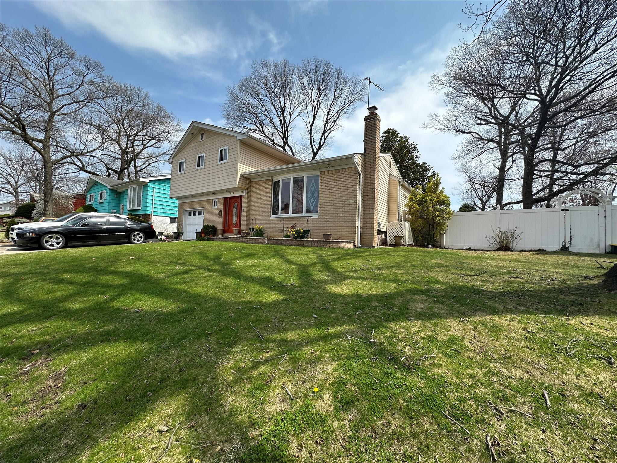 #2 photo, 919 Pinelake Drive, West Hempstead , NY 11552