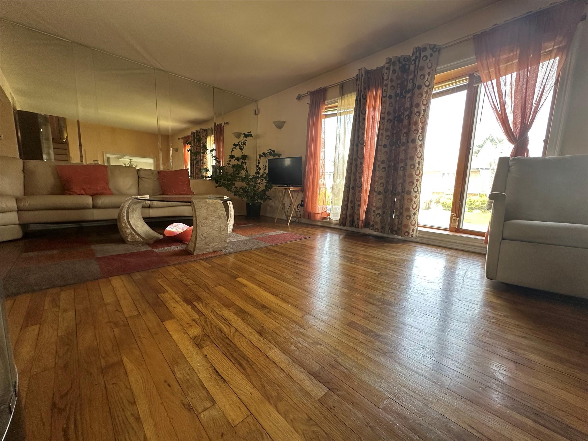 #8 photo, 919 Pinelake Drive, West Hempstead , NY 11552