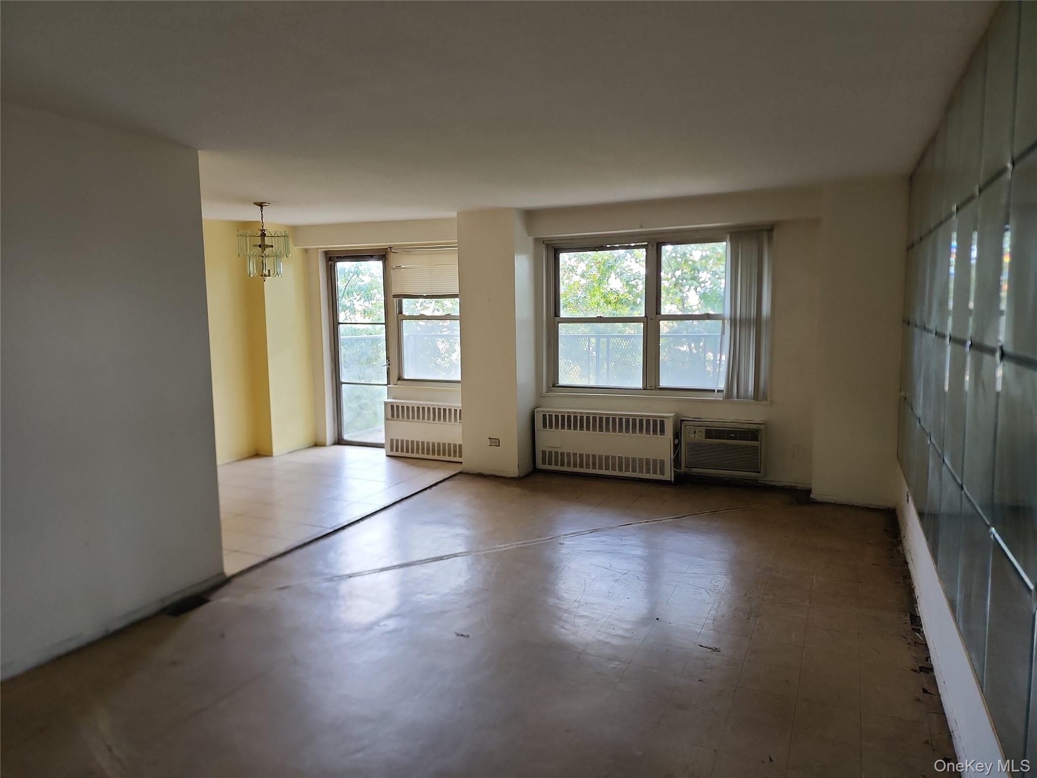 #3 photo, 2550 Olinville Avenue, ブロンクス区 Bronx , NY 10467