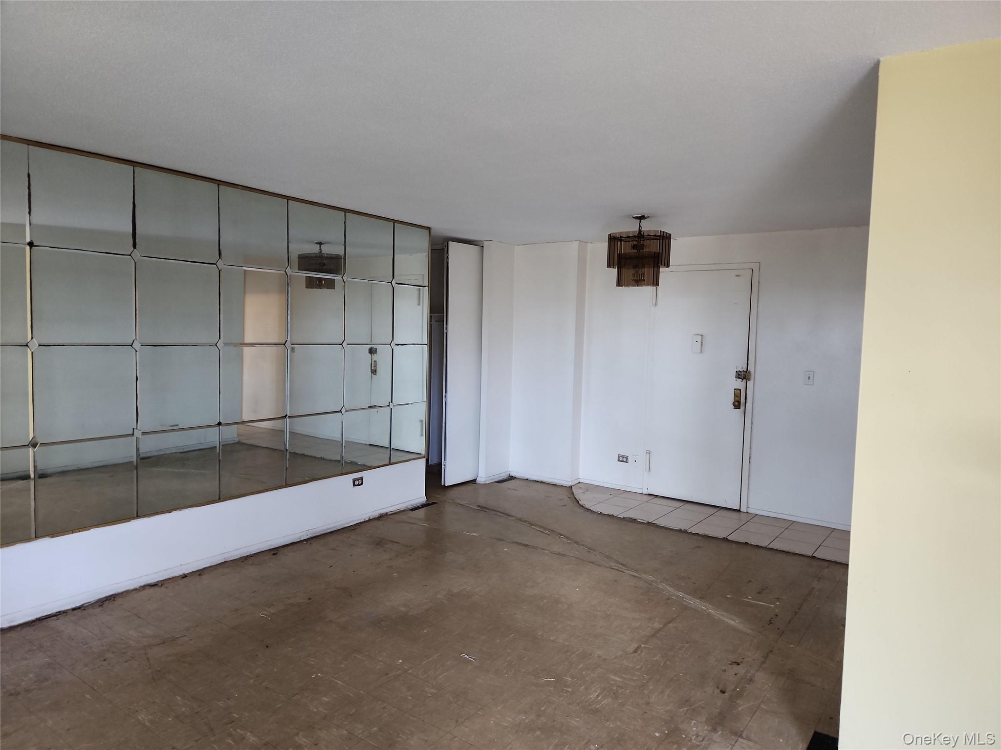 #5 photo, 2550 Olinville Avenue, ブロンクス区 Bronx , NY 10467