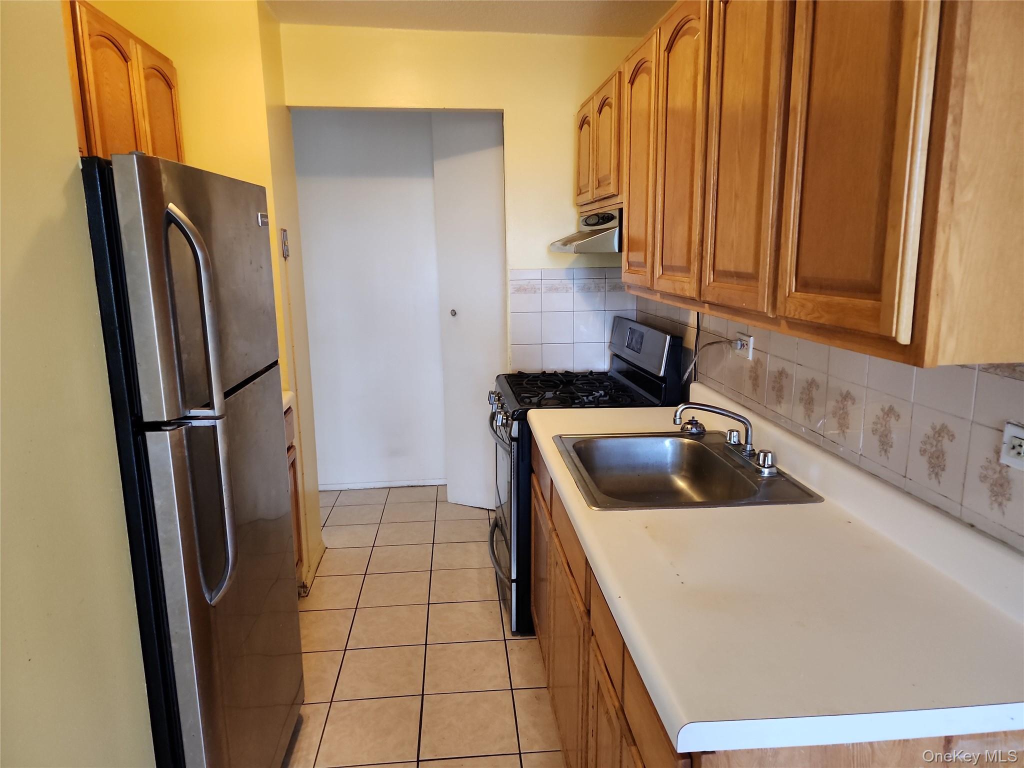 #7 photo, 2550 Olinville Avenue, ブロンクス区 Bronx , NY 10467