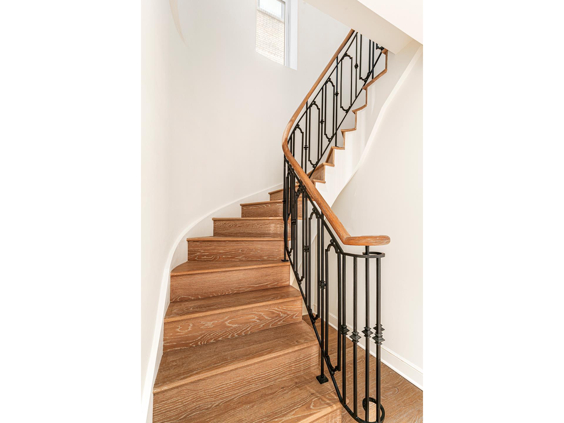 #6 photo, 27 E 79TH Street, マンハッタン Upper East Side , NY 10075