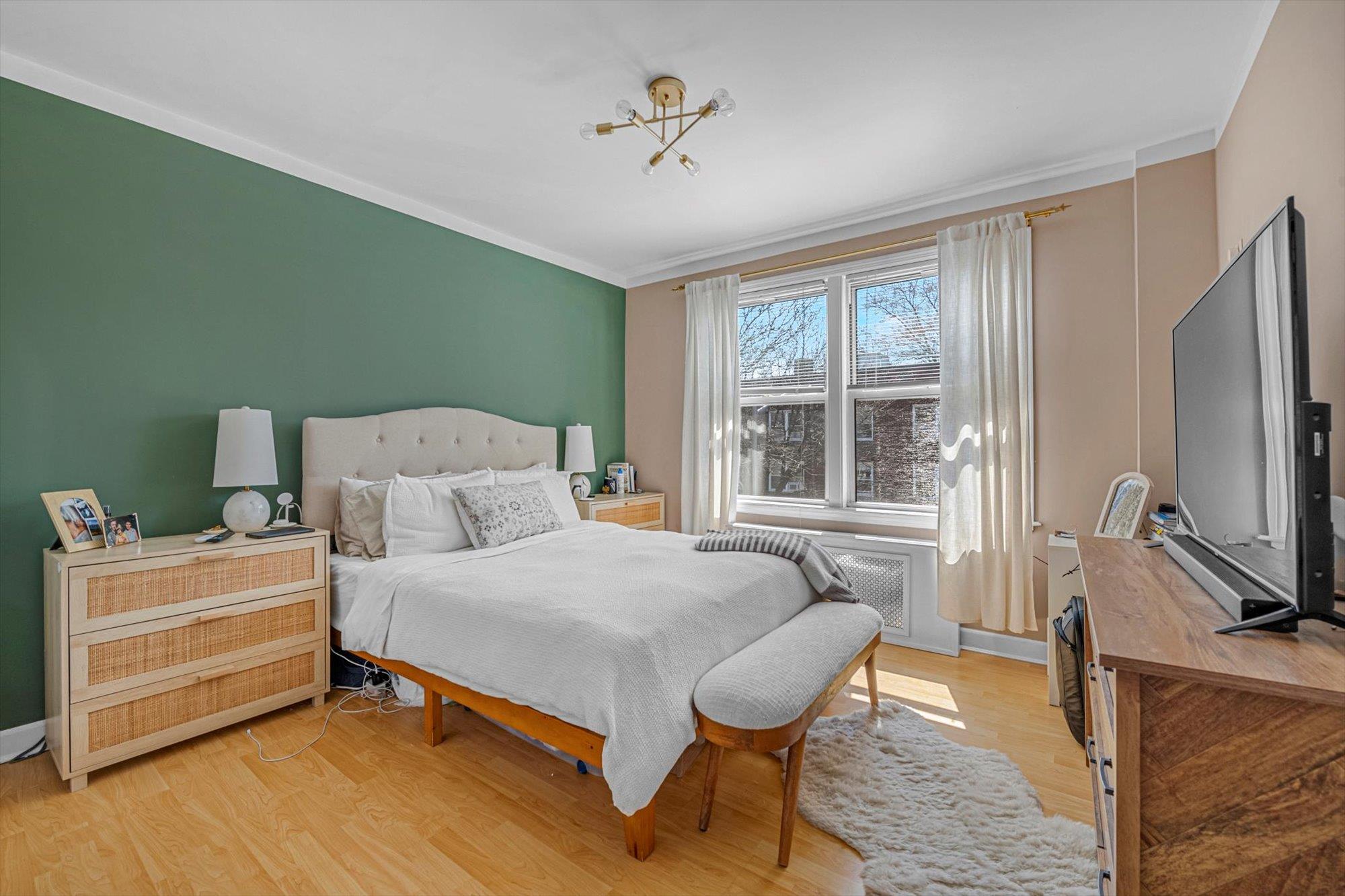 #8 photo, 141-45 78th Road, クイーンズ区 Kew Garden Hills , NY 11367