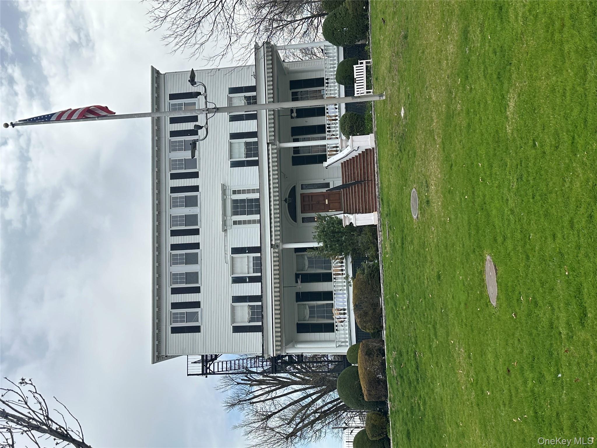 #16 photo, 241-20 Northern Boulevard, クイーンズ区 Douglaston , NY 11362