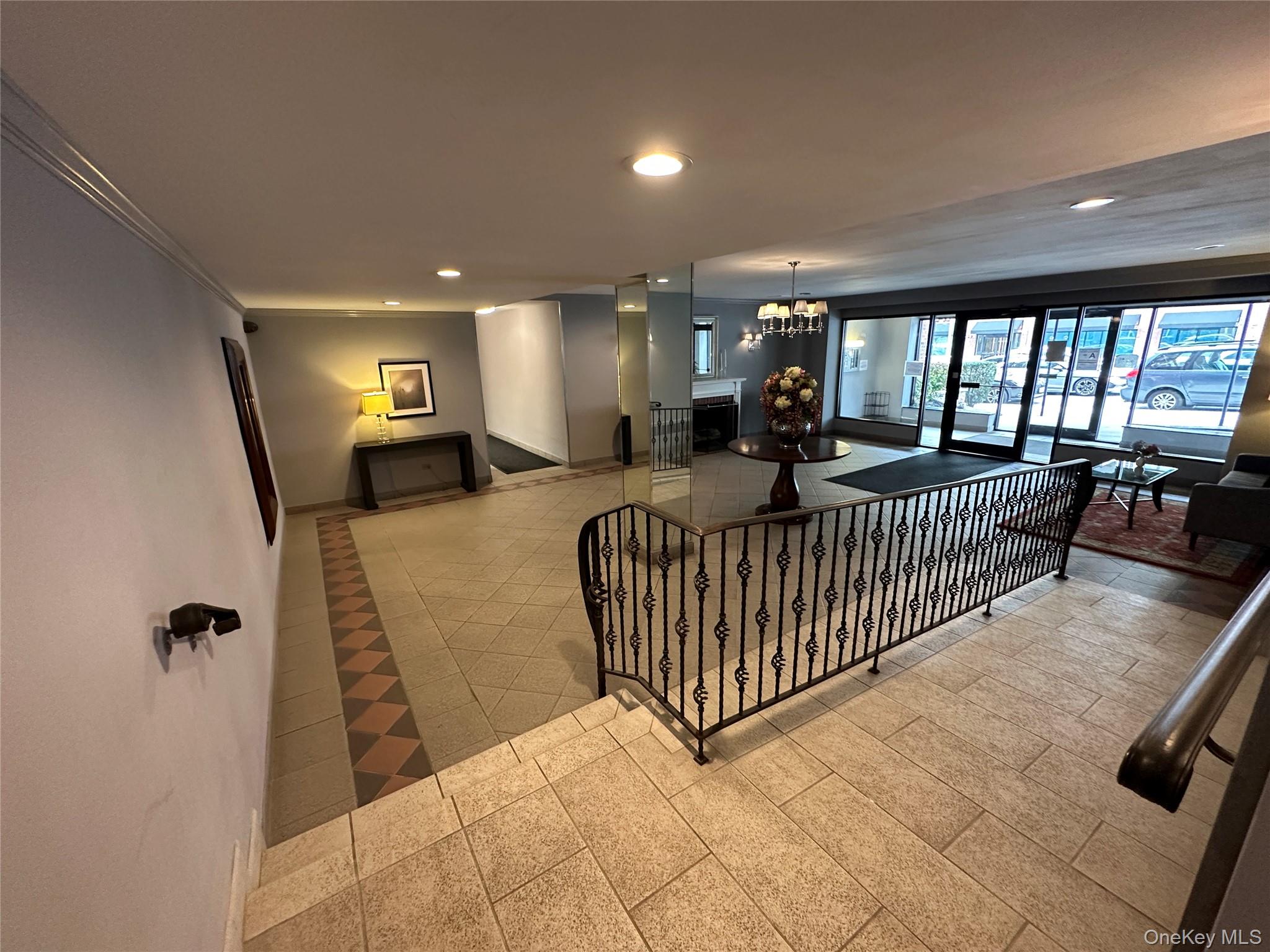 #3 photo, 241-20 Northern Boulevard, クイーンズ区 Douglaston , NY 11362