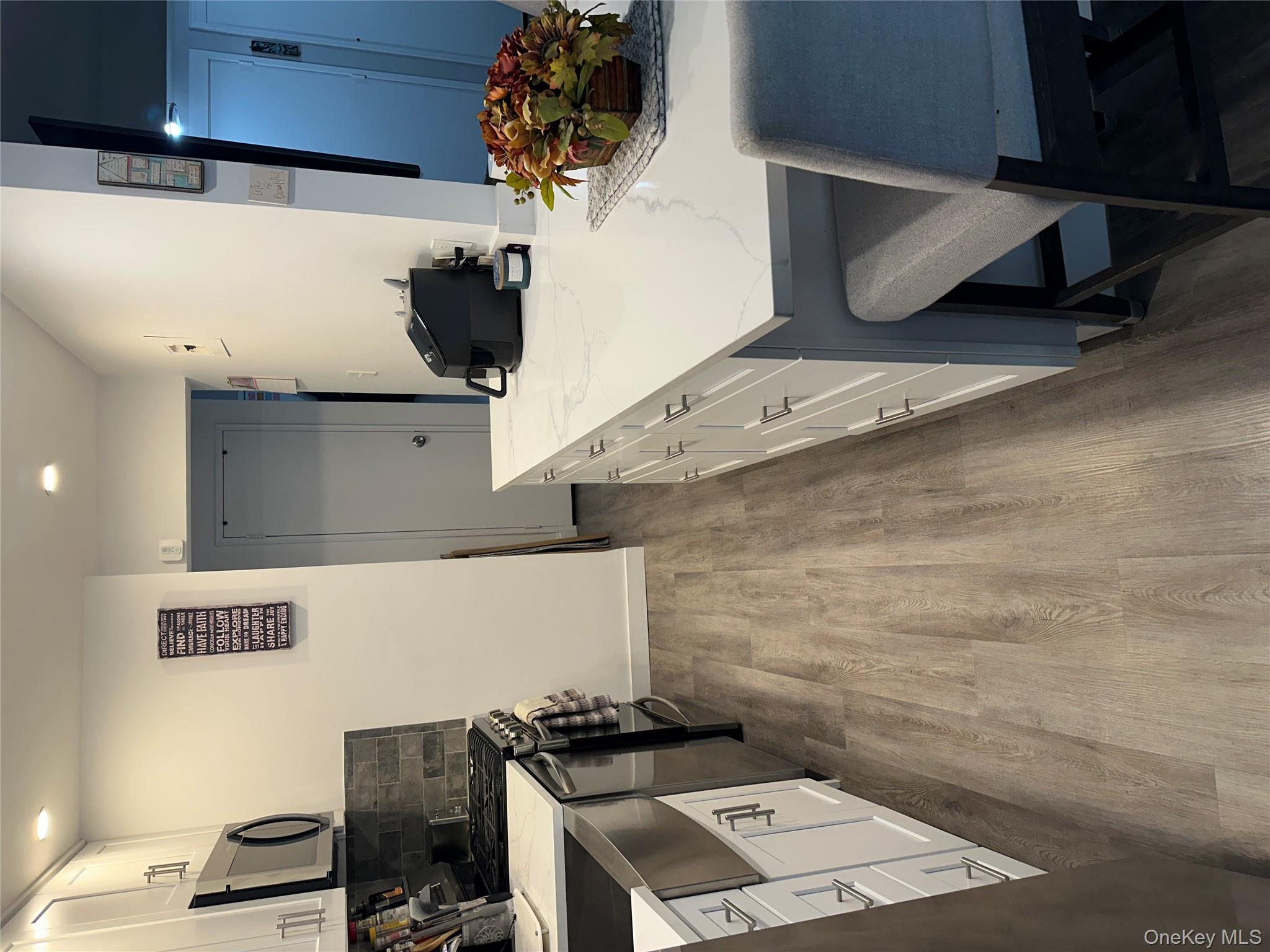 #7 photo, 241-20 Northern Boulevard, クイーンズ区 Douglaston , NY 11362