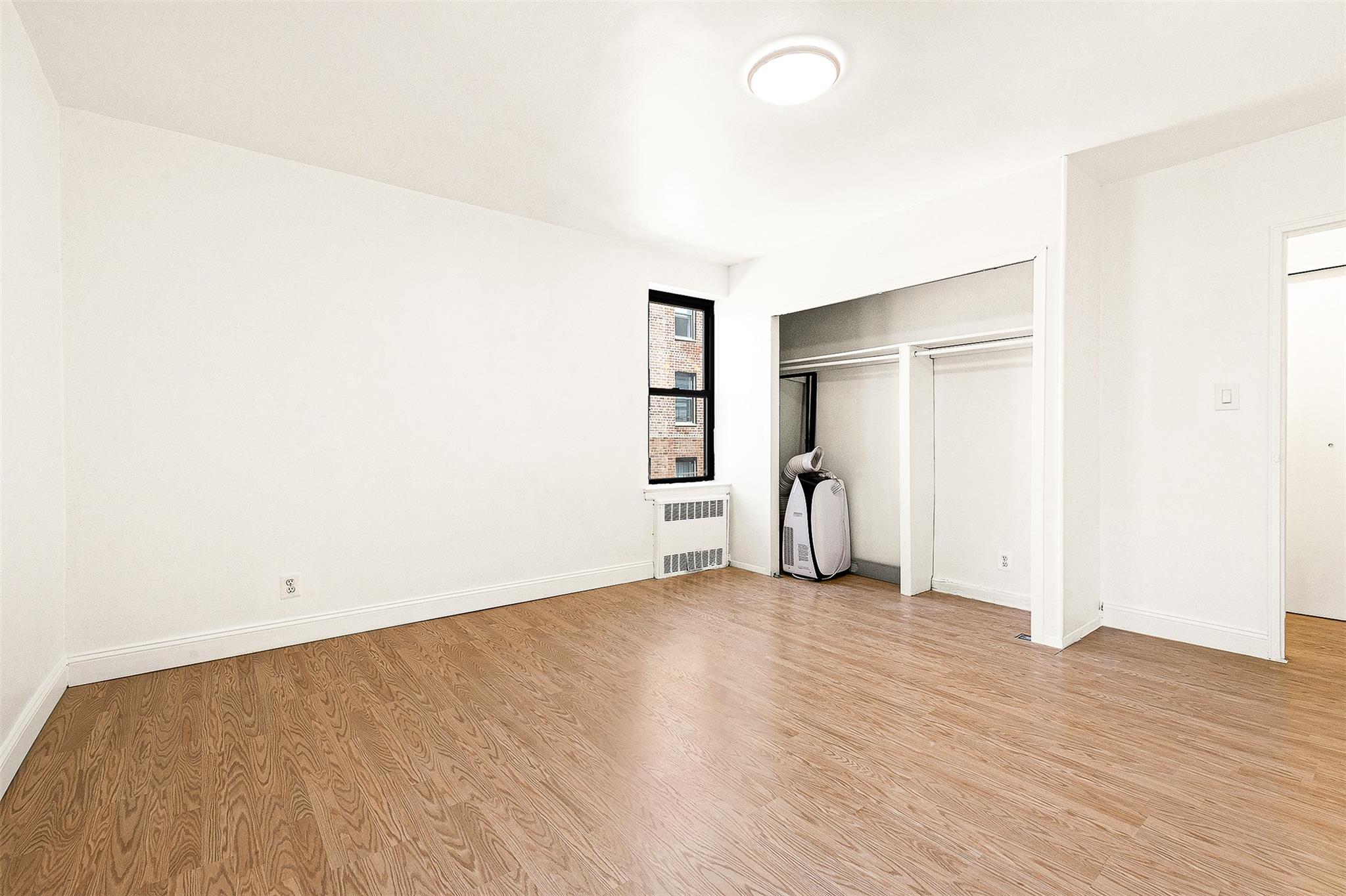 #16 photo, 105-15 66th rd Street, クイーンズ区 Forest Hills , NY 11375