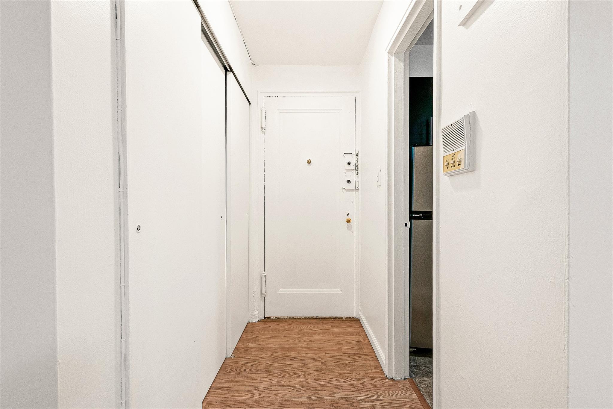 #2 photo, 105-15 66th rd Street, クイーンズ区 Forest Hills , NY 11375