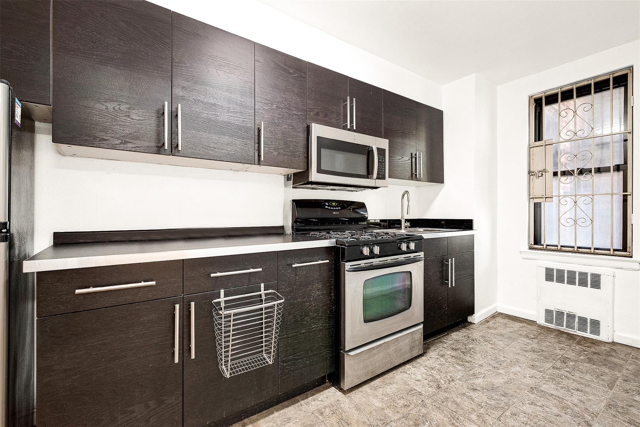 #4 photo, 105-15 66th rd Street, クイーンズ区 Forest Hills , NY 11375