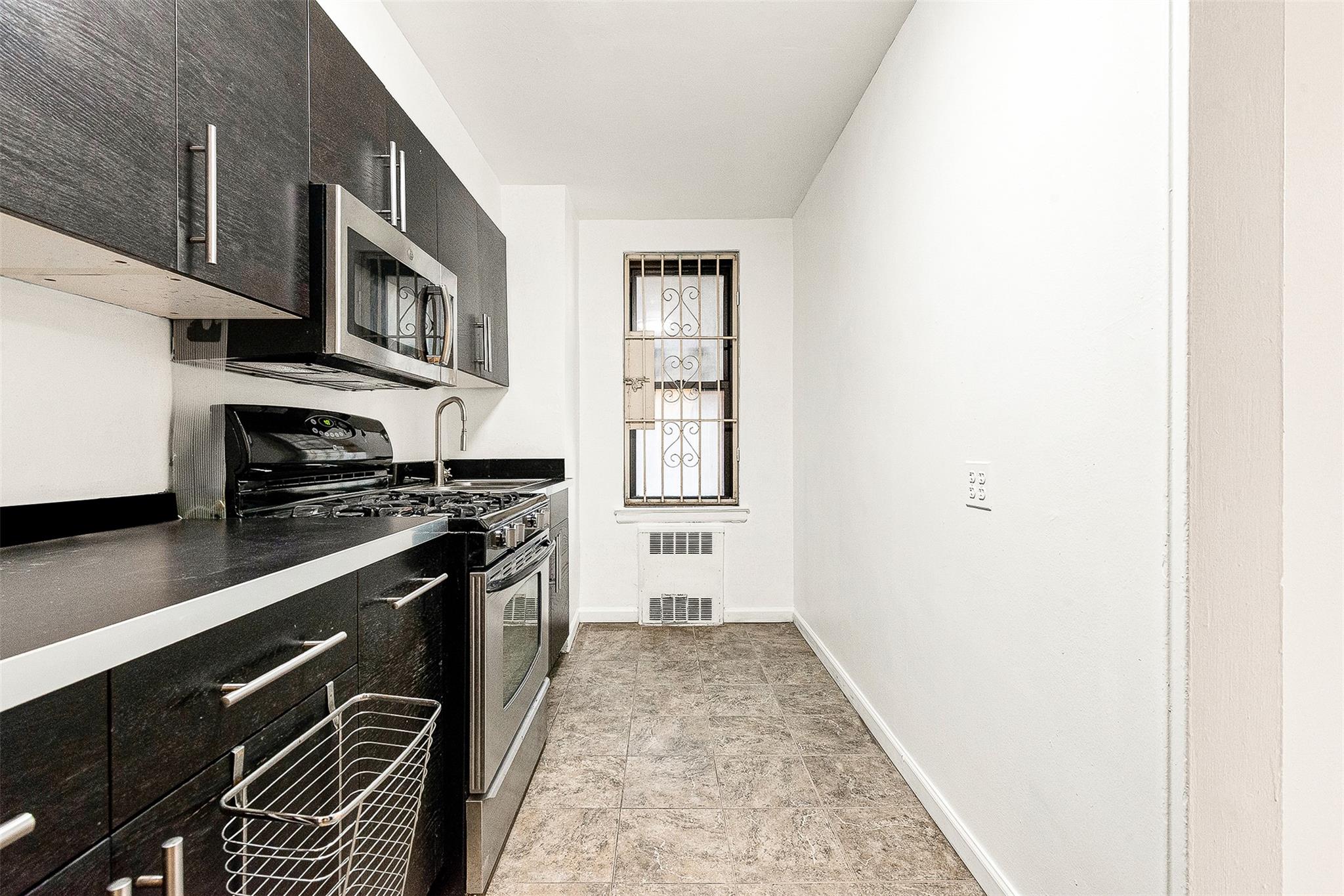 #6 photo, 105-15 66th rd Street, クイーンズ区 Forest Hills , NY 11375