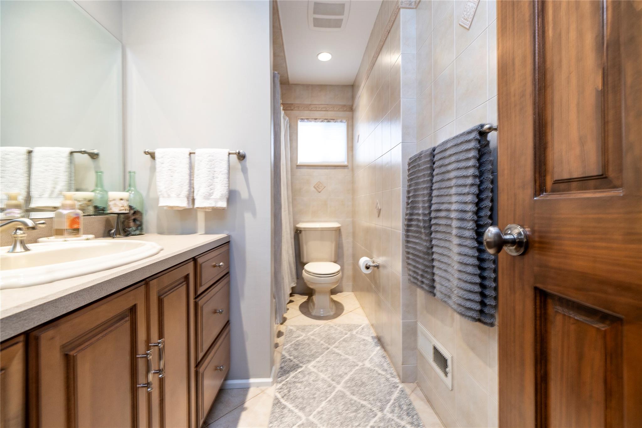 #10 photo, 465 Nassau Avenue, Freeport , NY 11520