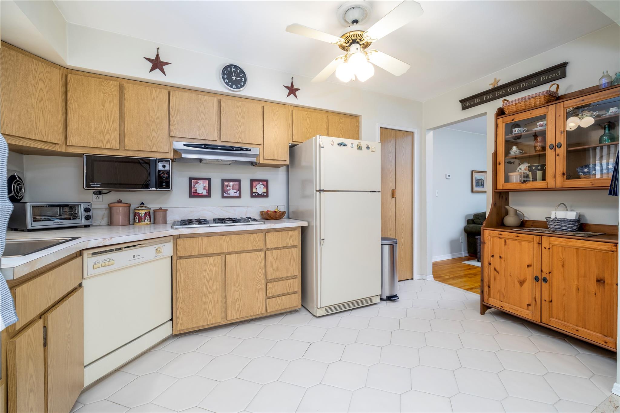 #6 photo, 465 Nassau Avenue, Freeport , NY 11520