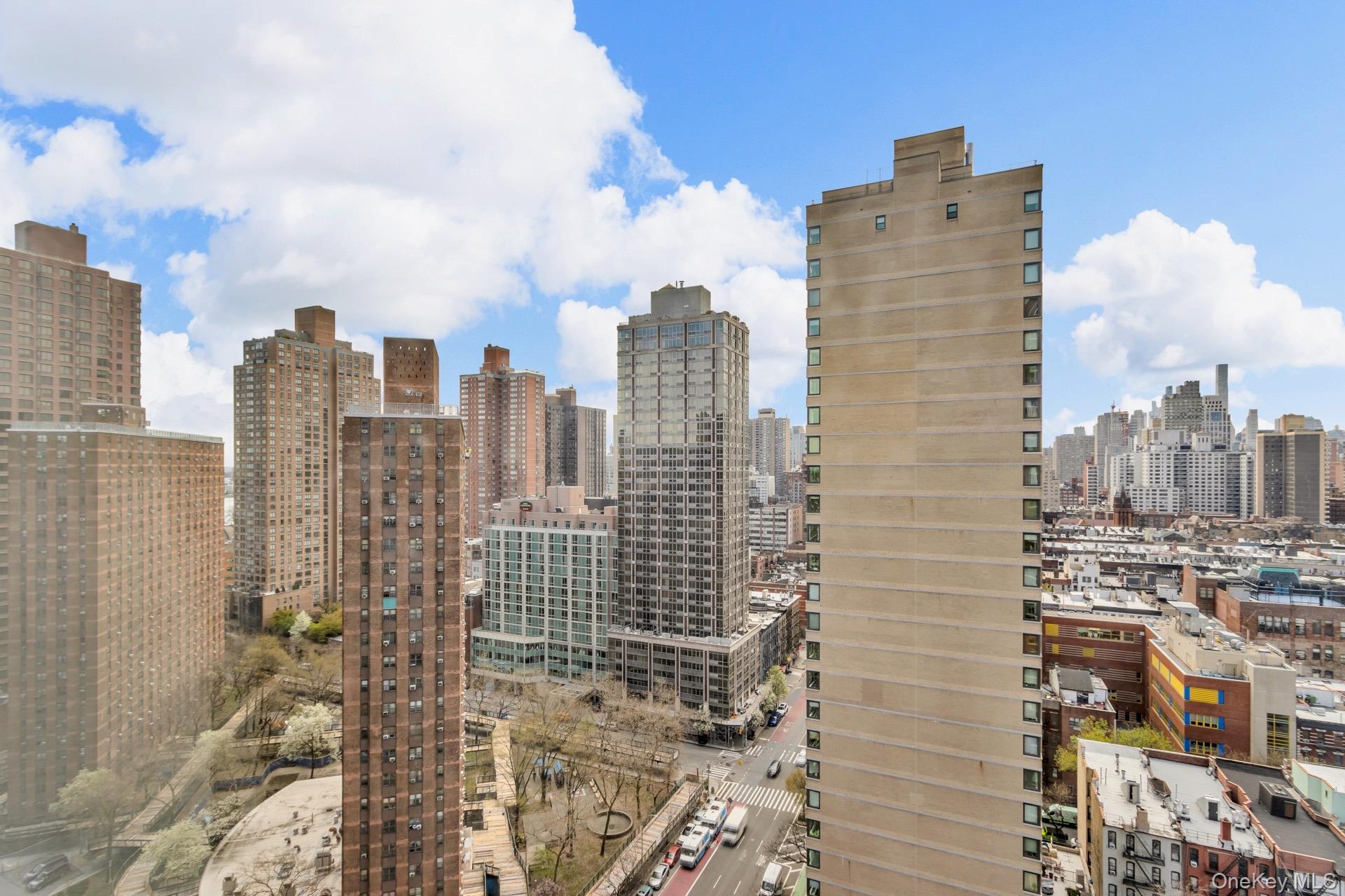 #3 photo, 345 E 93rd Street, マンハッタン New York (Manhattan) , NY 10128