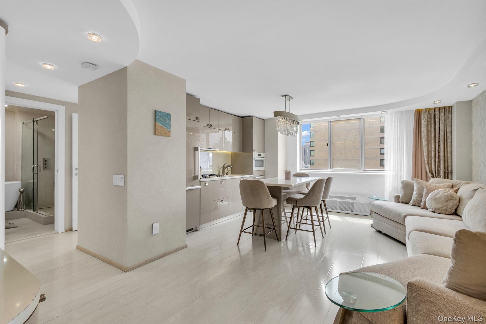 #4 photo, 345 E 93rd Street, マンハッタン New York (Manhattan) , NY 10128