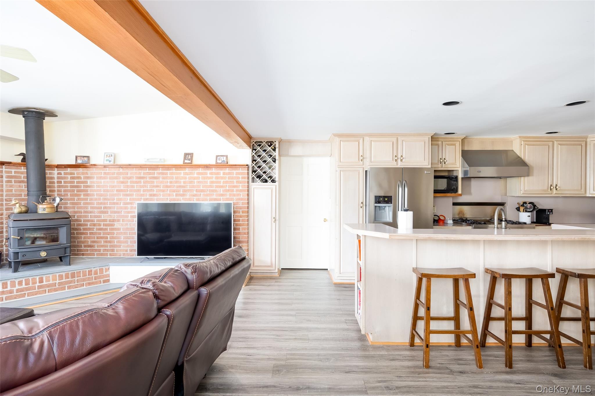 #12 photo, 60A Union Avenue, サフォーク郡 Center Moriches , NY 11934