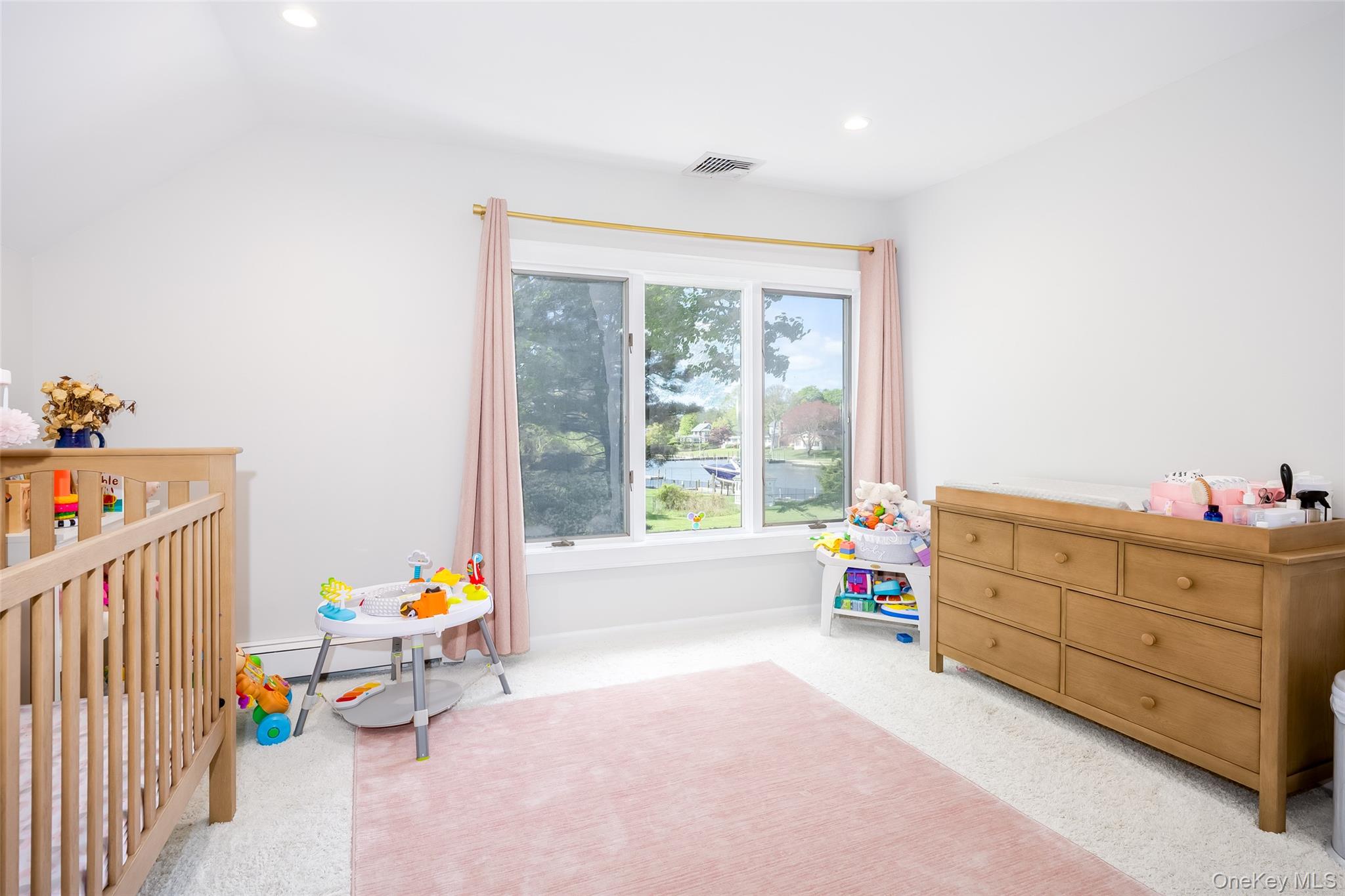 #20 photo, 60A Union Avenue, サフォーク郡 Center Moriches , NY 11934